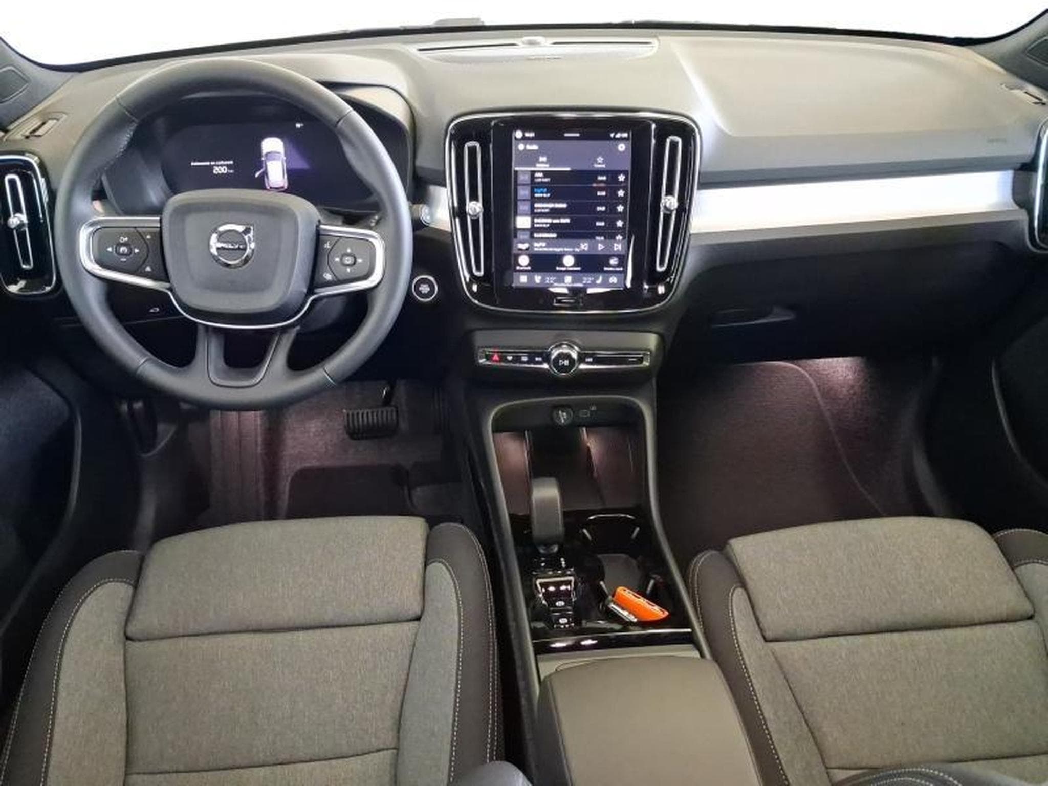 Volvo XC40 Dark (2026) - Foto 2