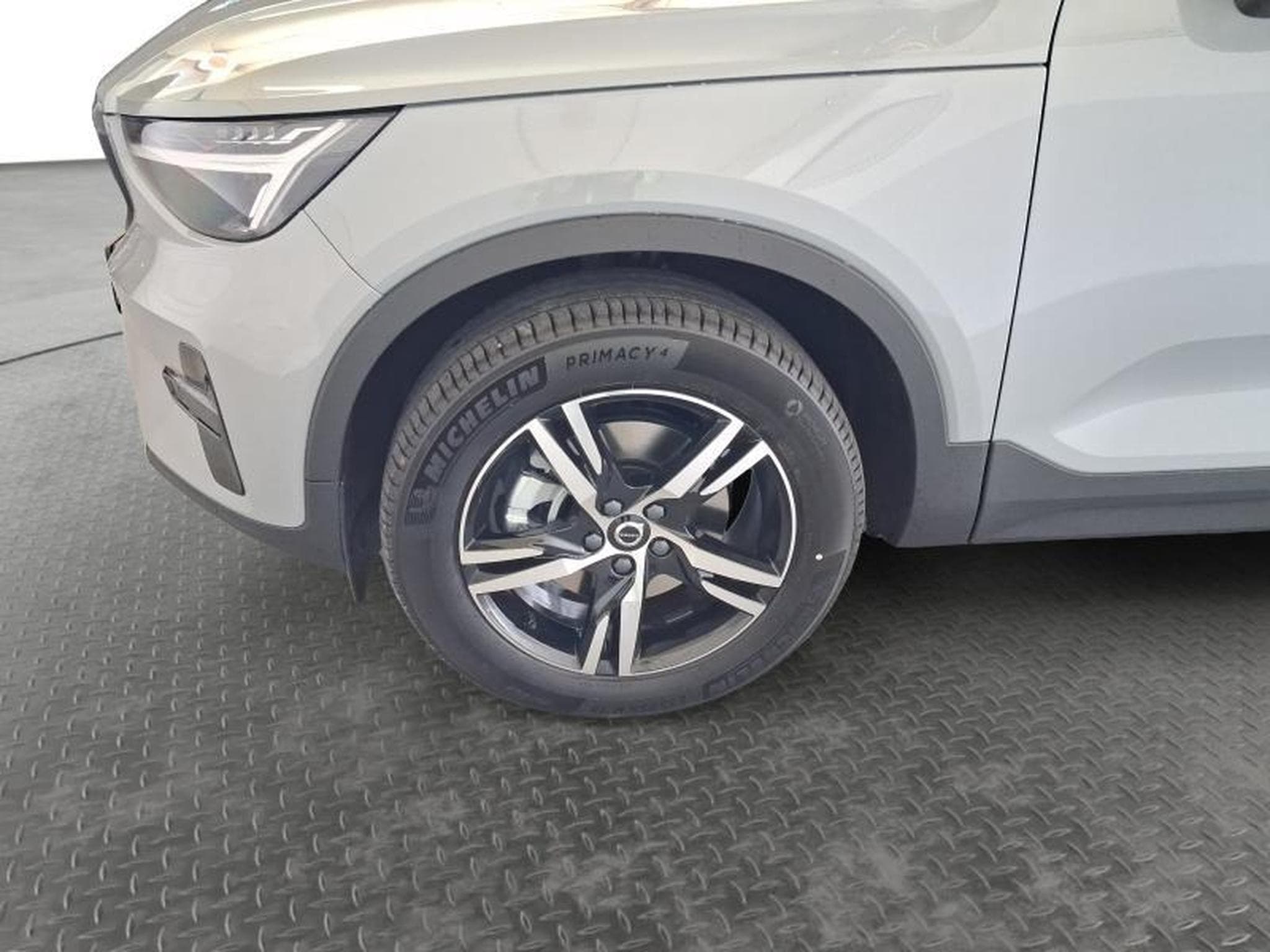 Volvo XC40 Dark (2026) - Foto 22