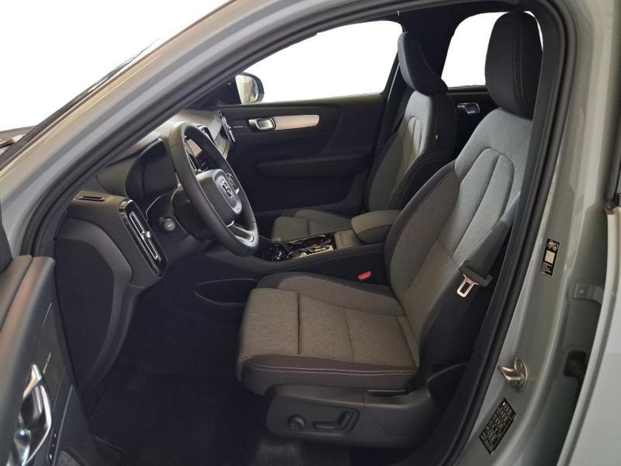 Volvo XC40 Dark (2026) - Foto 4