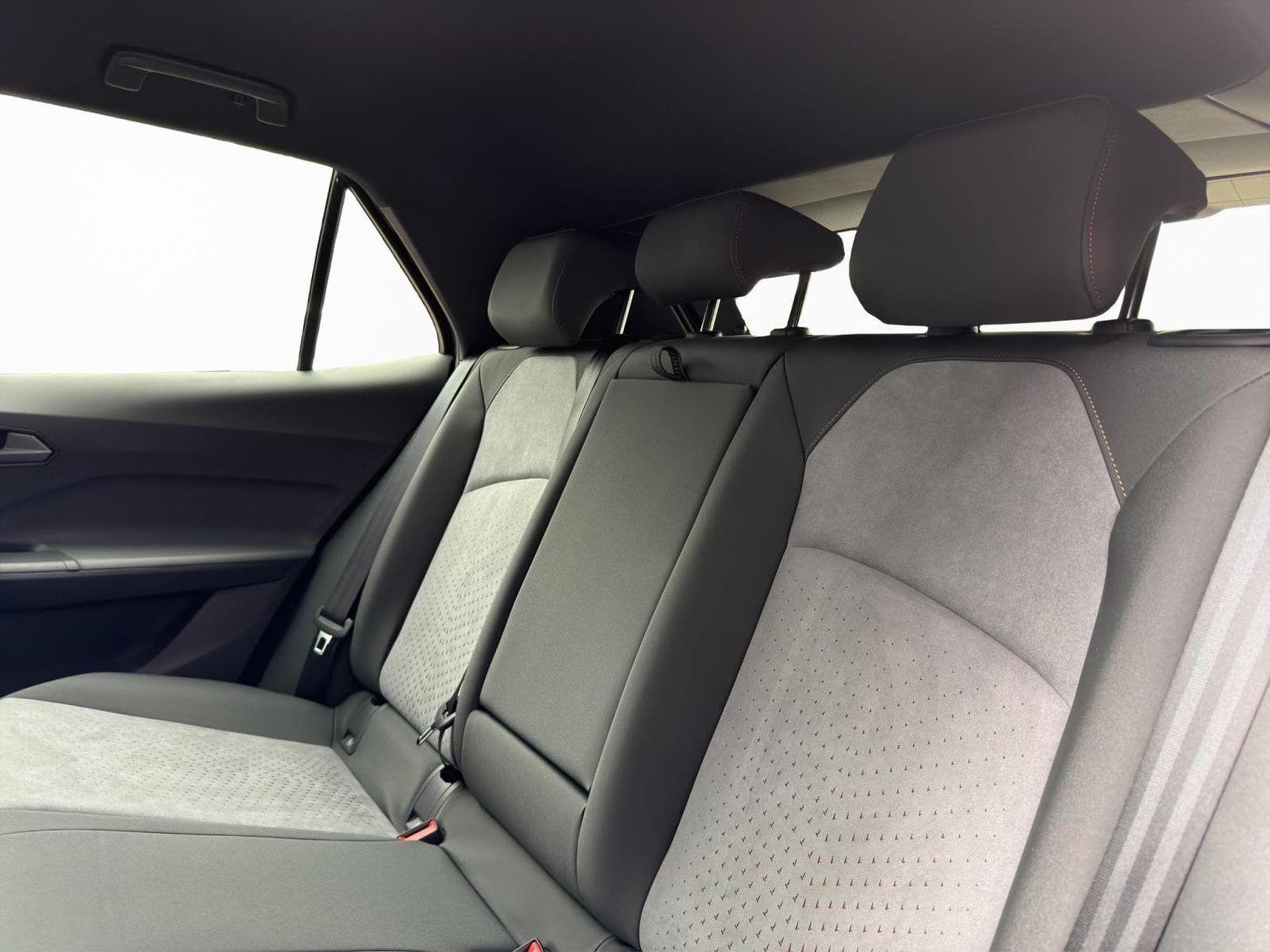 Cupra Born 59kWh 170kW/231ch (2025) - Photo 11