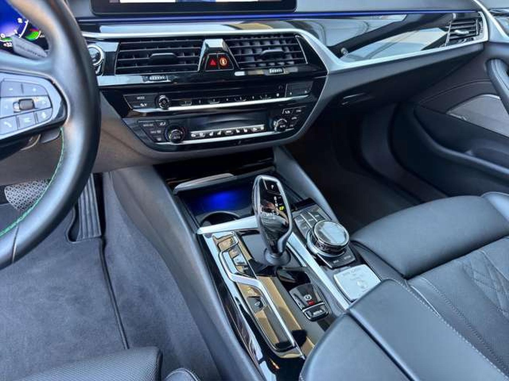 Alpina B5 Touring SWITCH-TRONIC Allrad Pano/HarmanKardo (2021) - Photo 15