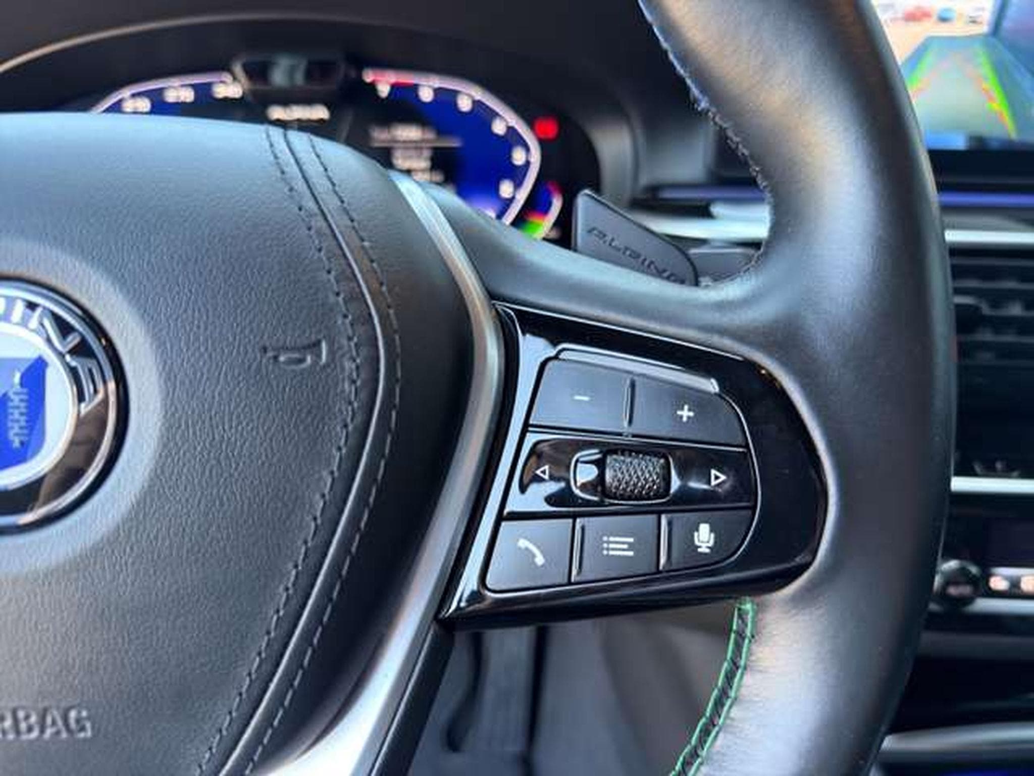 Alpina B5 Touring SWITCH-TRONIC Allrad Pano/HarmanKardo (2021) - Photo 28