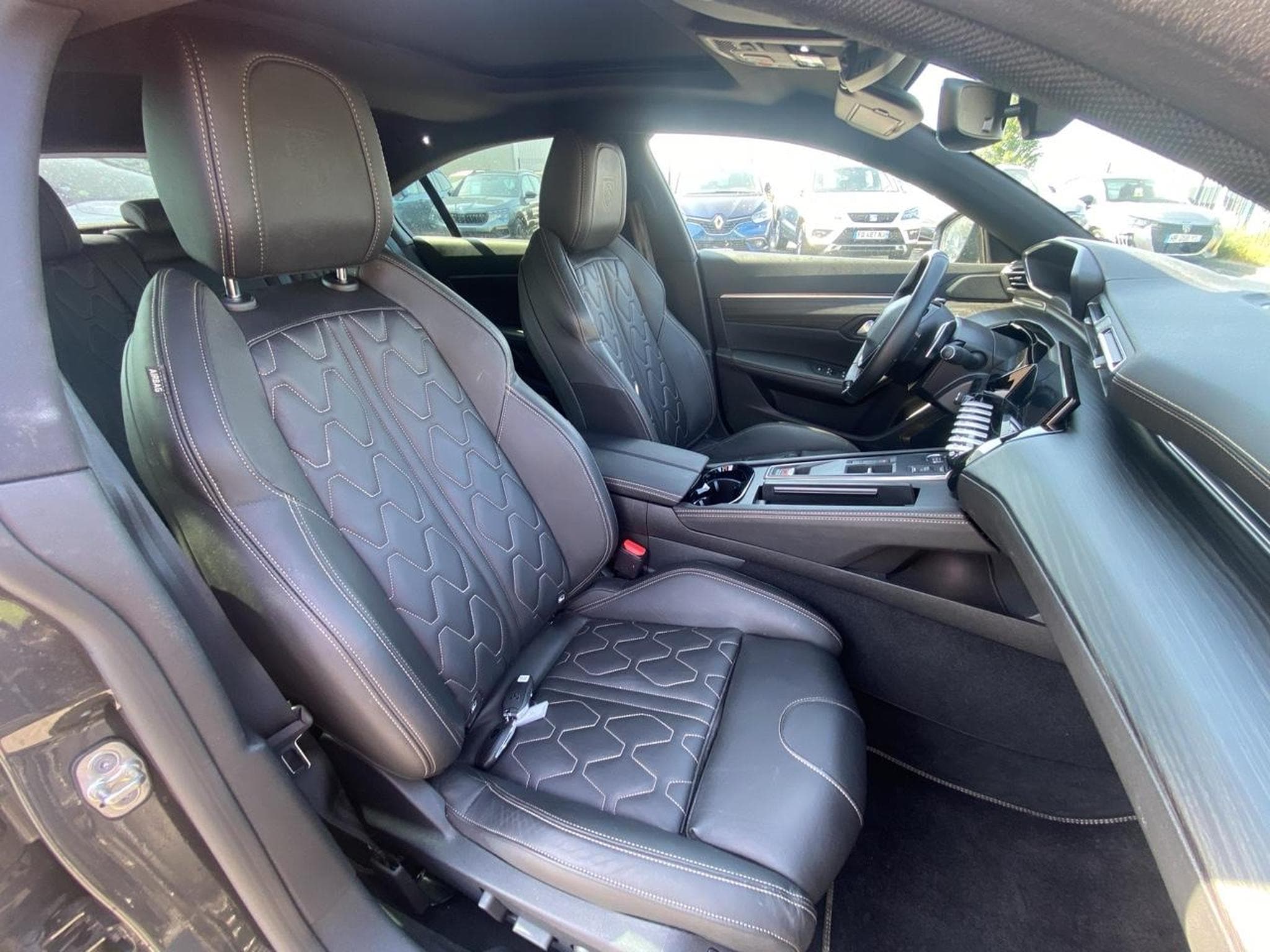 Peugeot 508 HYBRID 225 GT E-EAT8 (2024) - Photo 15