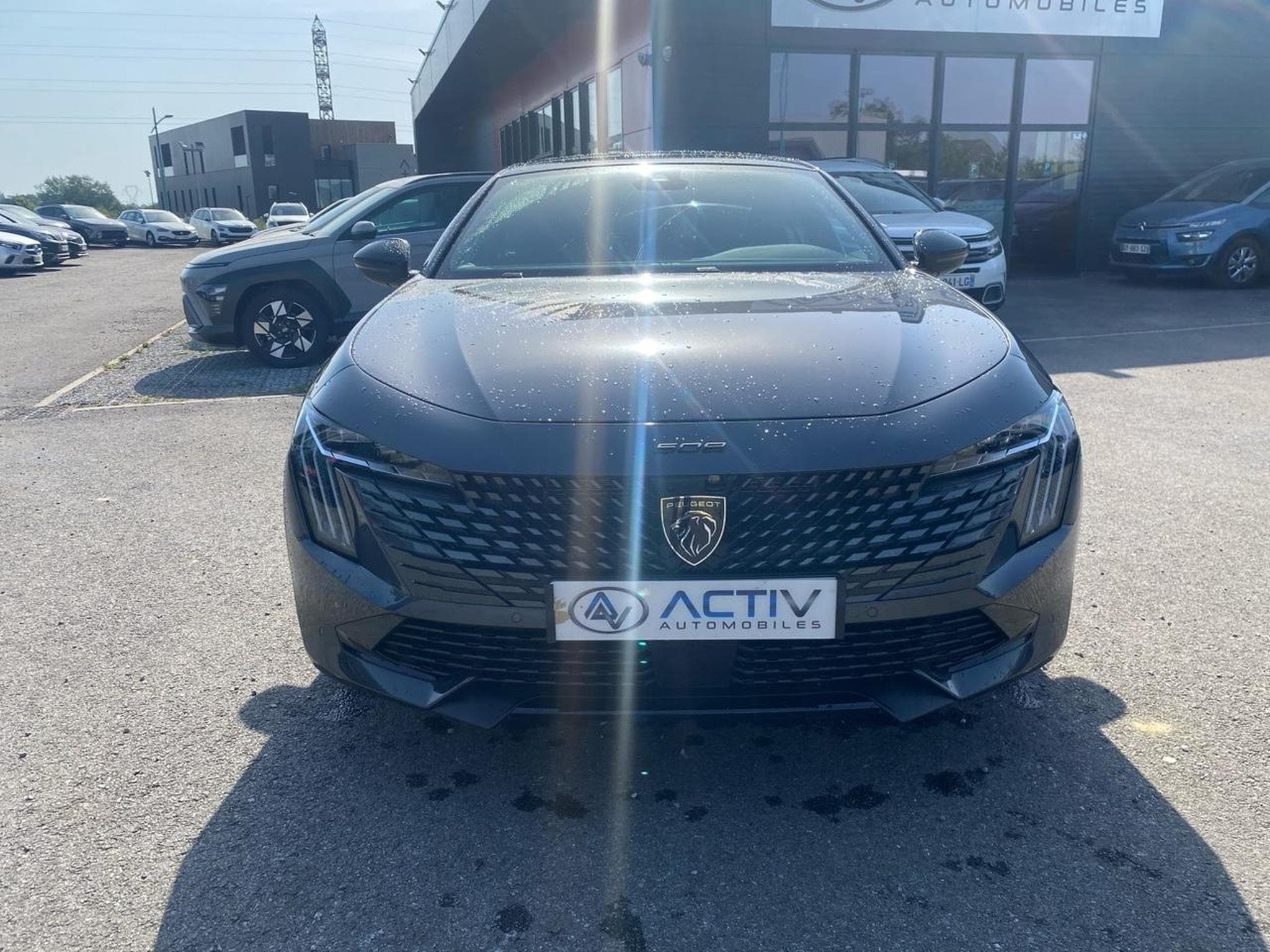 Peugeot 508 HYBRID 225 GT E-EAT8 (2024) - Photo 2