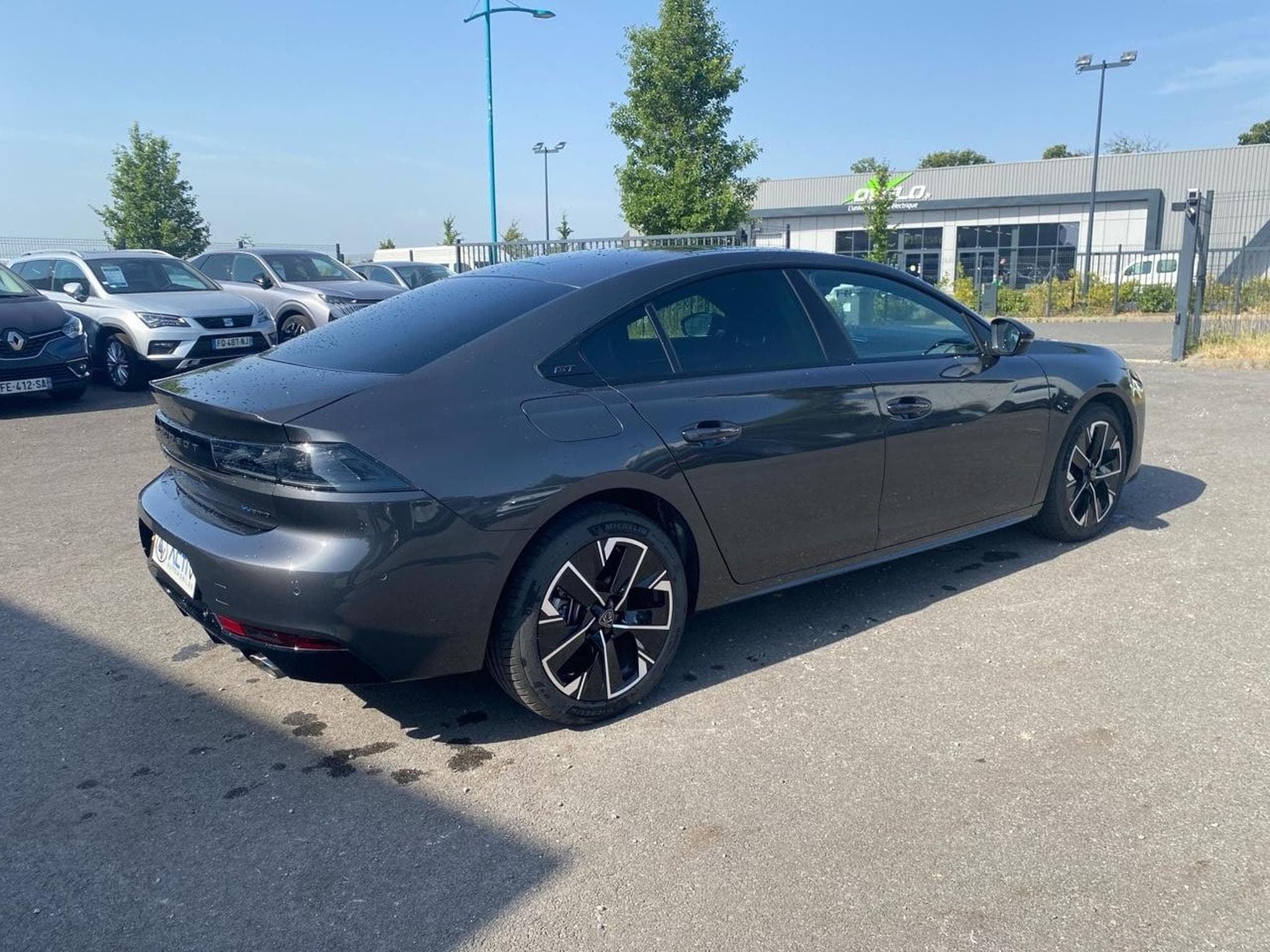 Peugeot 508 HYBRID 225 GT E-EAT8 (2024) - Photo 5