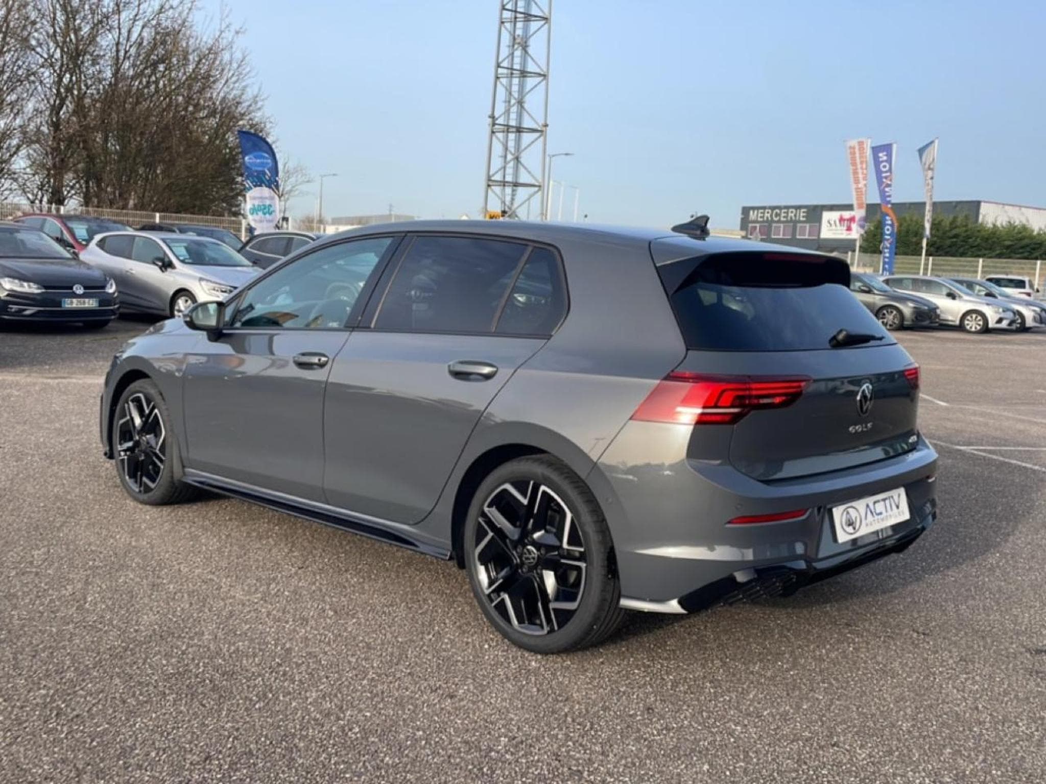 VW GOLF VIII 1.5 ETSI EVO2 150 R-LINE DSG7 (2026) - Photo 7