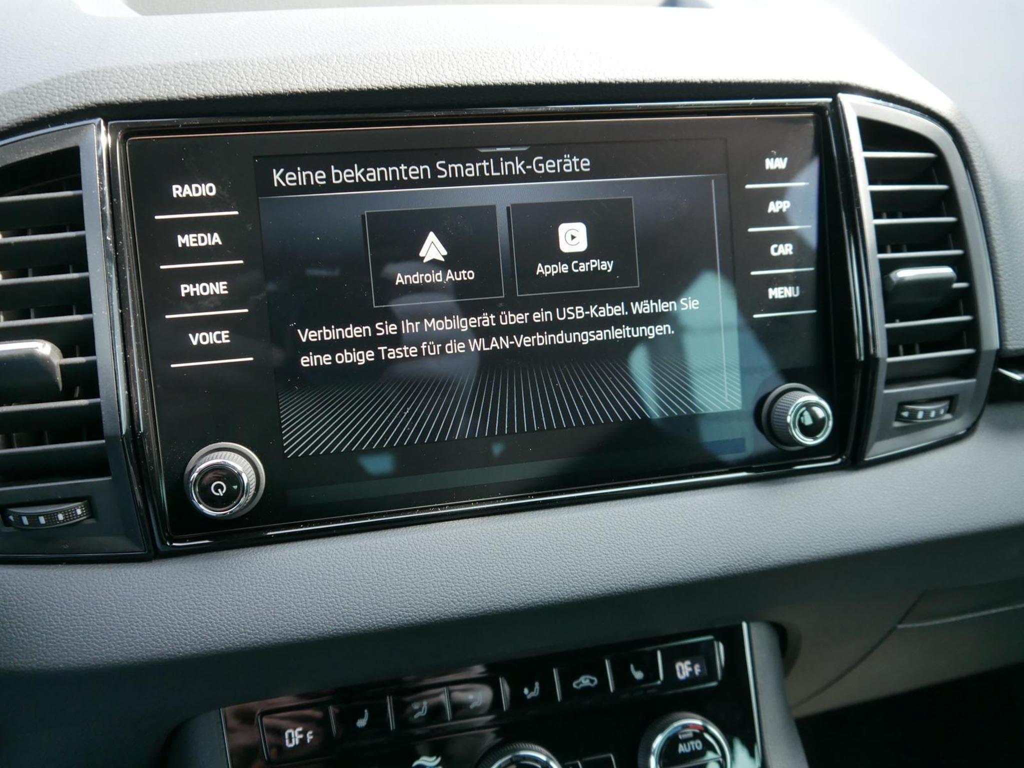 Skoda Karoq Sportline 2.0 TSI 4x4 DSG (2026) - Photo 15