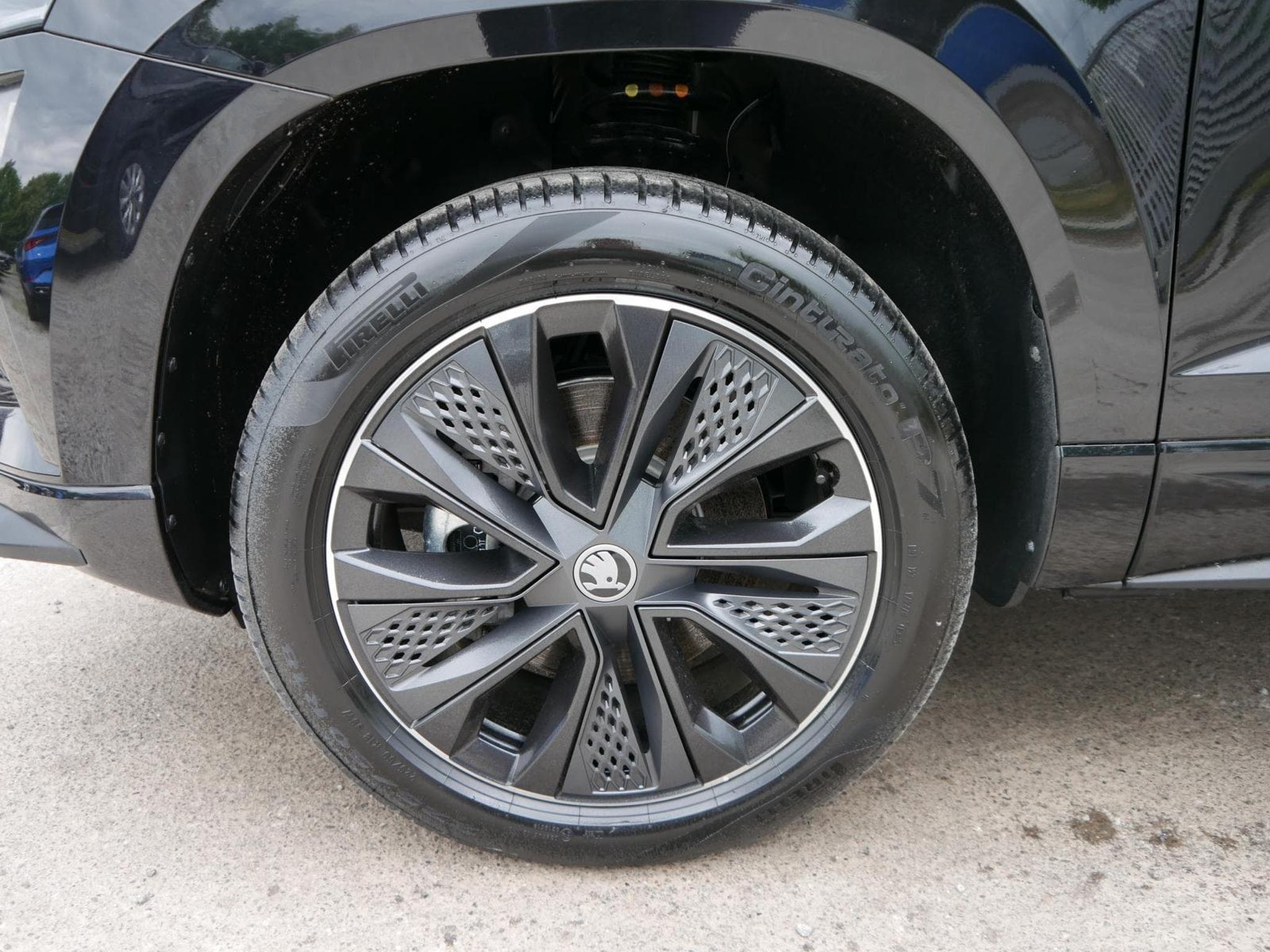 Skoda Karoq Sportline 2.0 TSI 4x4 DSG (2026) - Photo 3