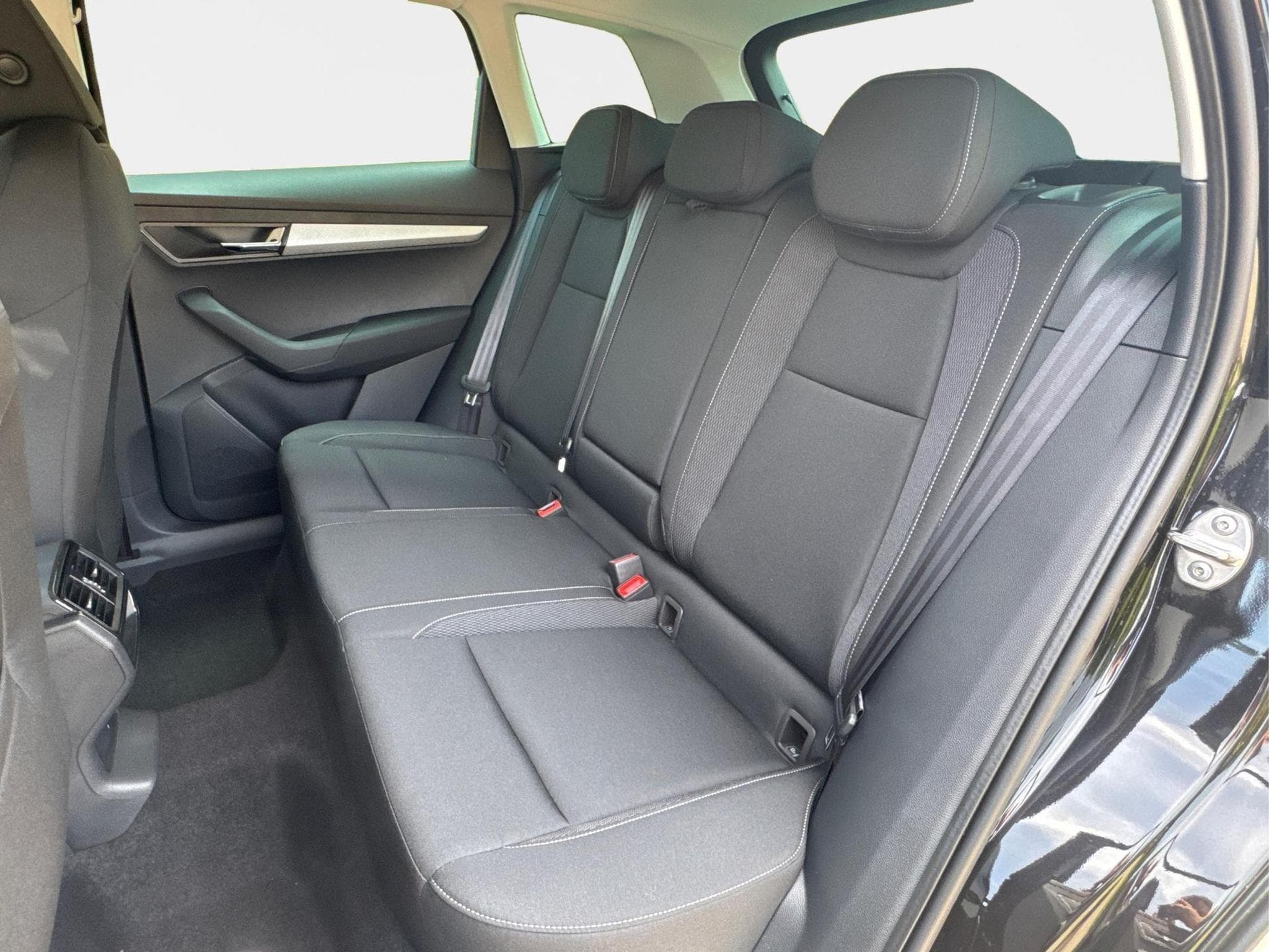 Skoda Karoq Selection (2026) - Foto 19
