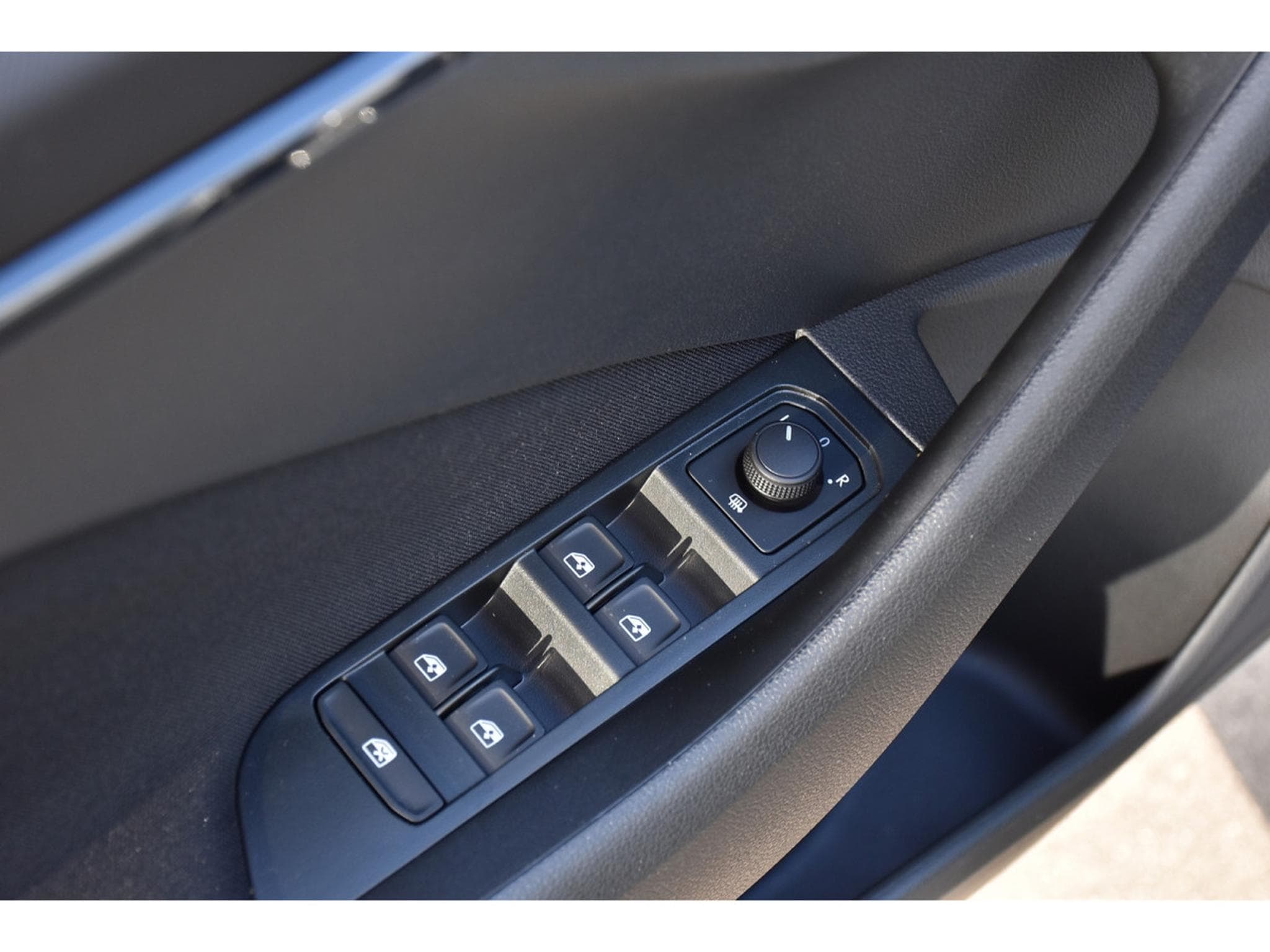 Skoda Kamiq 1.0 TSI 116 DSG Selection REGUL SMARTLINK CAM KEYLESS NEUF (2025) - Photo 20