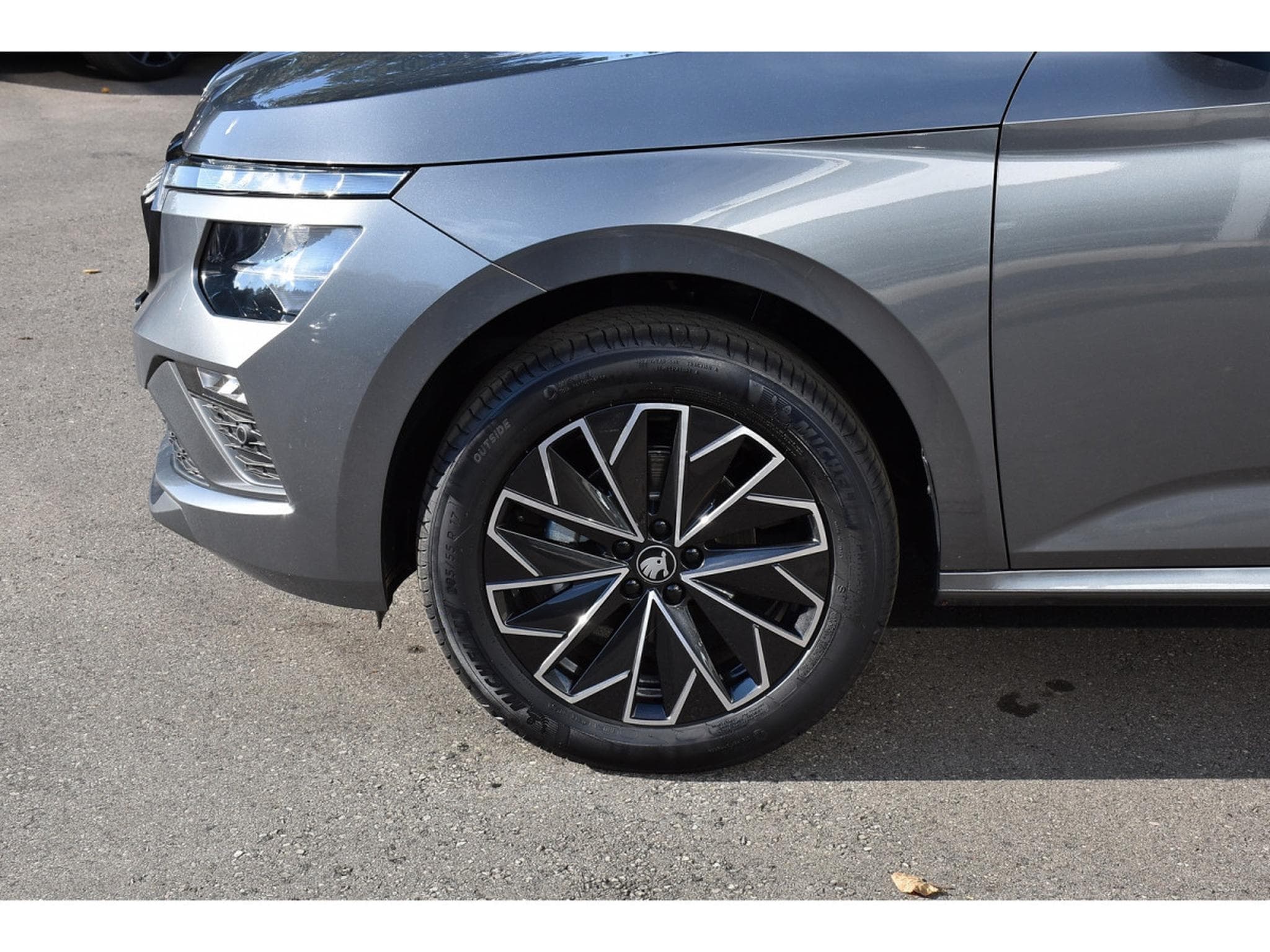 Skoda Kamiq 1.0 TSI 116 DSG Selection REGUL SMARTLINK CAM KEYLESS NEUF (2025) - Photo 5