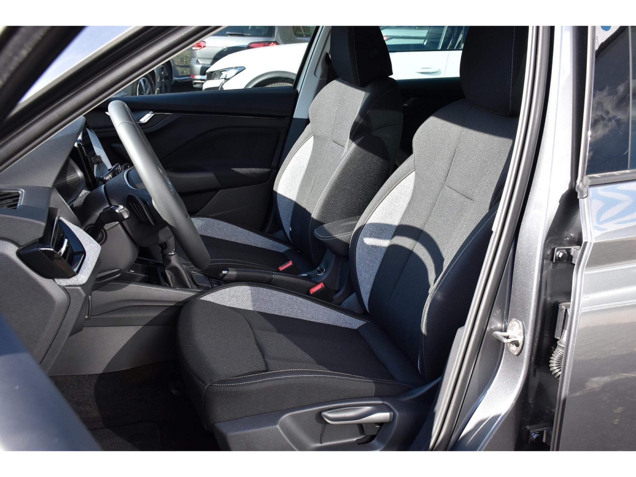 Skoda Kamiq 1.0 TSI 116 DSG Selection REGUL SMARTLINK CAM KEYLESS NEUF (2025) - Photo 6