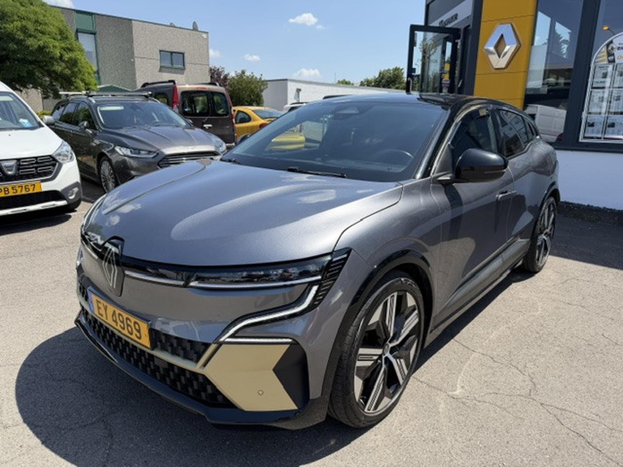 Renault Megane E-TECH ICONIC EV 60 (2022) - Photo 1