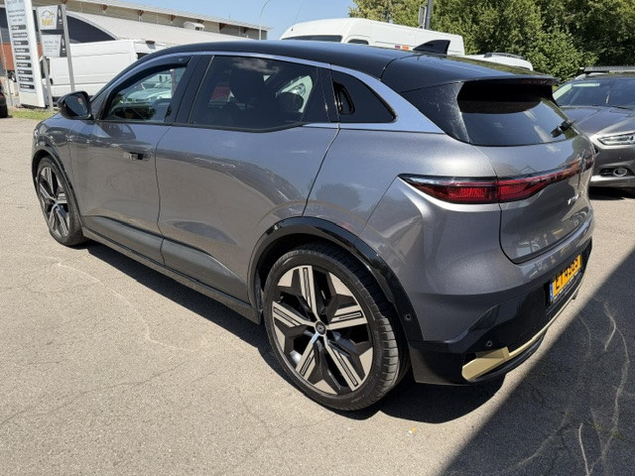 Renault Megane E-TECH ICONIC EV 60 (2022) - Photo 3
