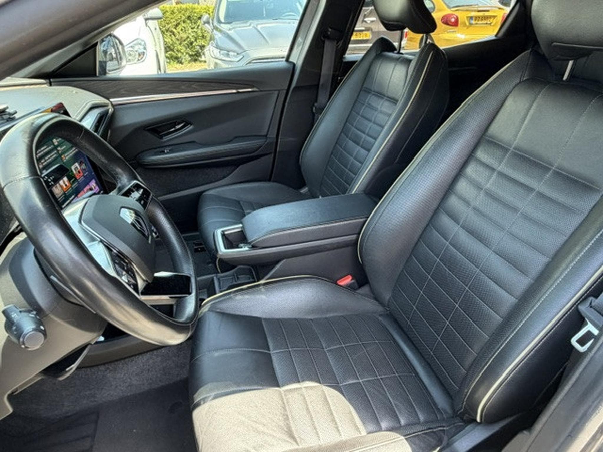Renault Megane E-TECH ICONIC EV 60 (2022) - Photo 7