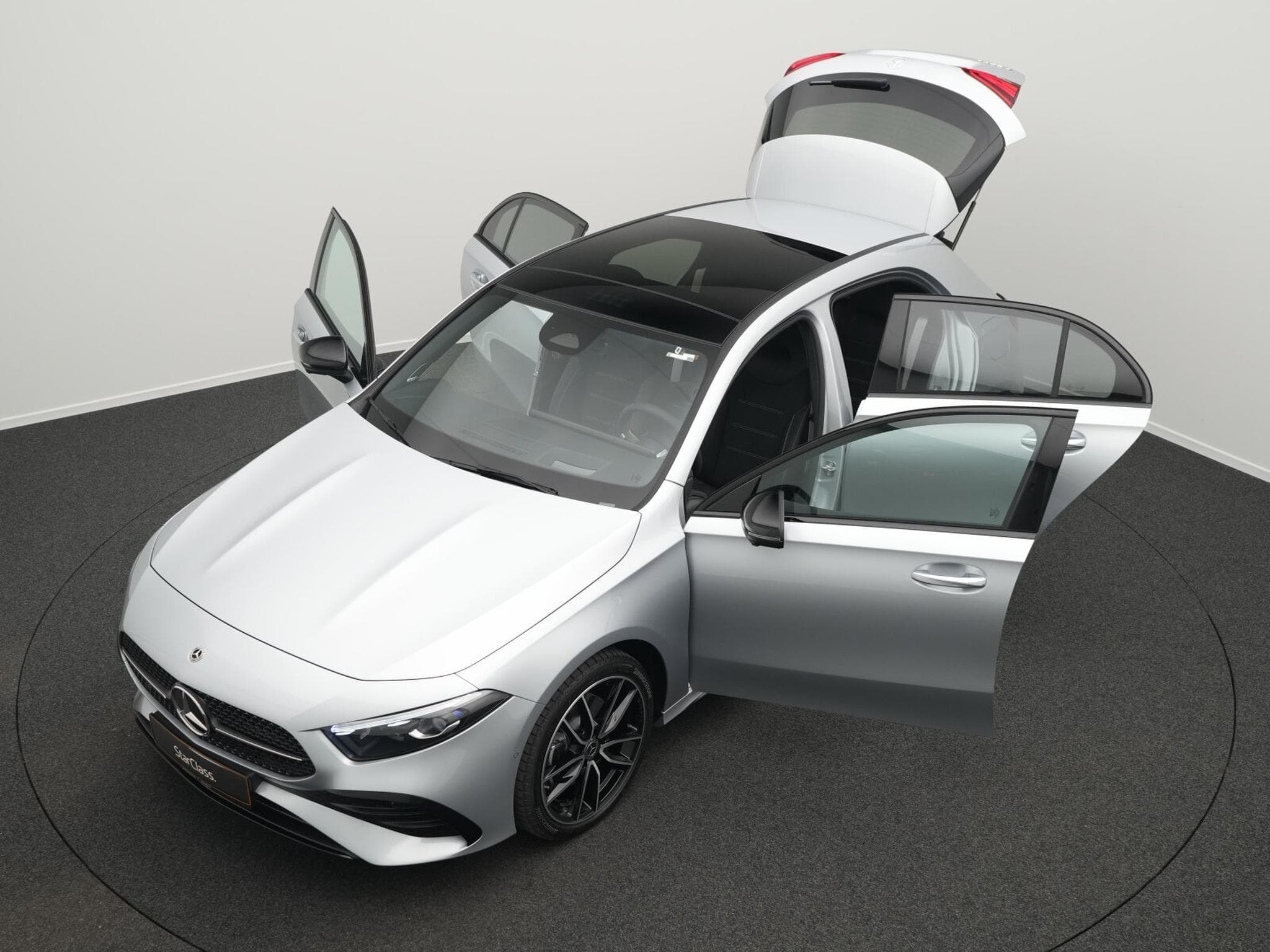Mercedes A 250 e mit EQ Hybrid Technologie Pano+Multi+360°+Totw+Distr+19" (2026) - Foto 12