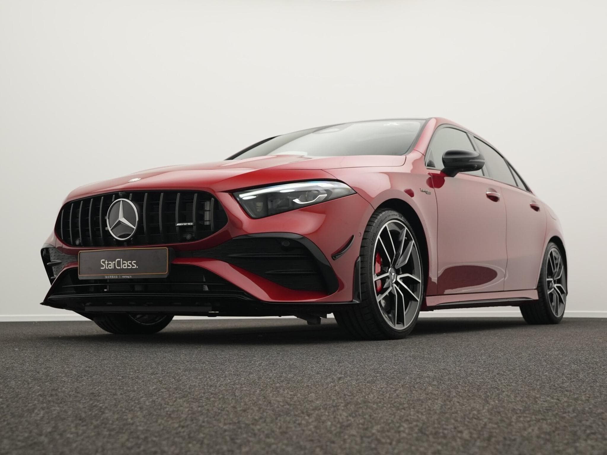 Mercedes A 35 AMG Mercedes-AMG A 35 4MATIC Limousine Multi+Pano+Night+Headup+1 (2025) - Foto 8