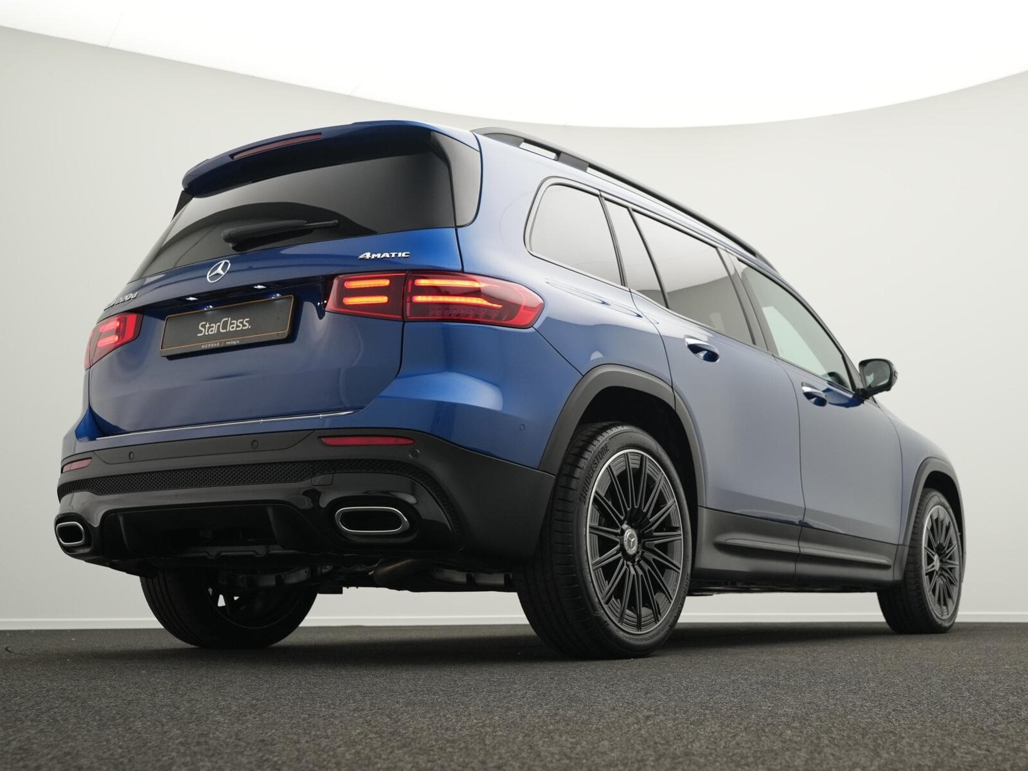 Mercedes GLB 220 d 4MATIC Multi+Pano+Distr+20"+360° (2025) - Foto 9