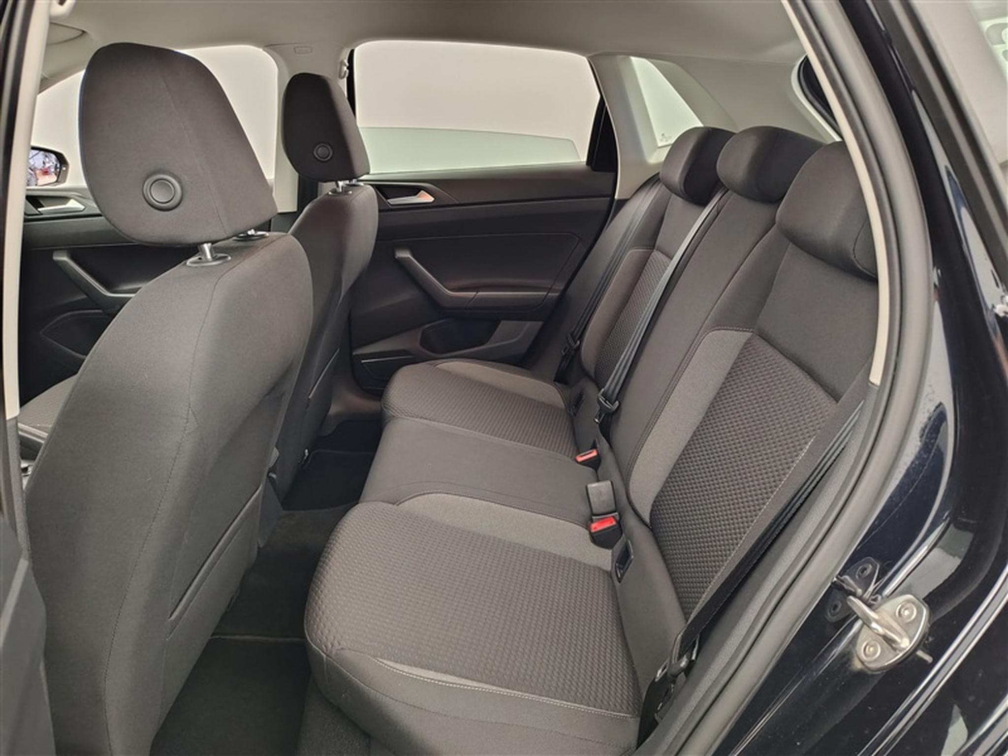 VW Polo 1.0 TSI Life NAVI/LED/PDC (2022) - Photo 13