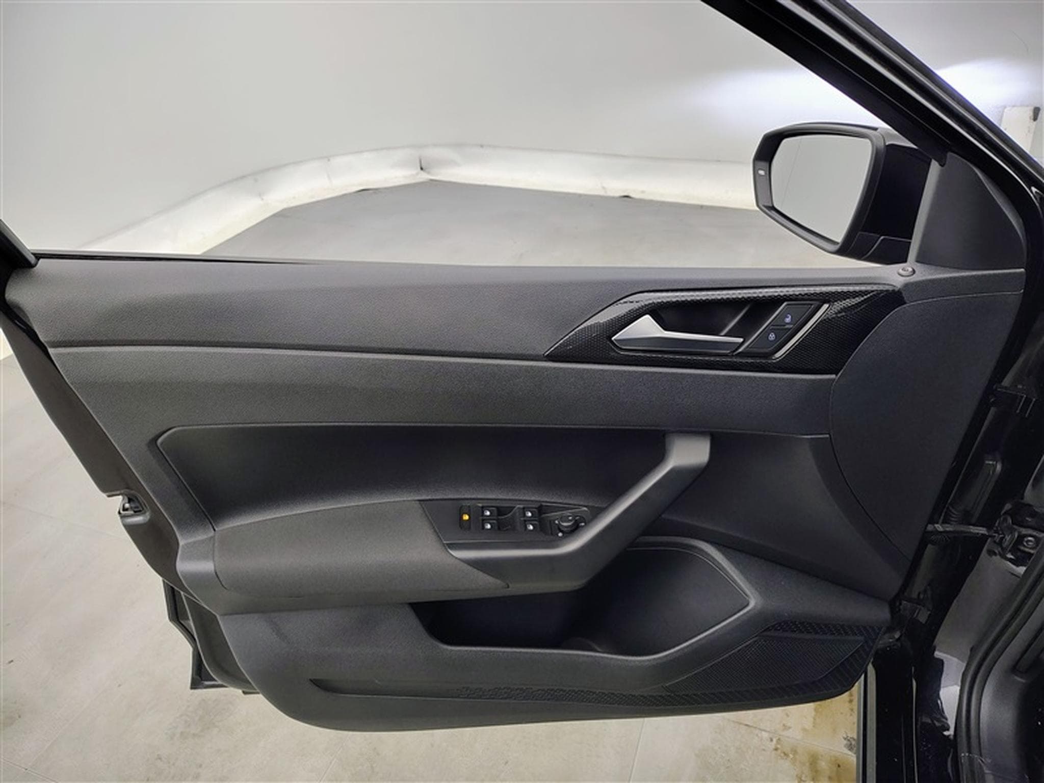 VW Polo 1.0 TSI Life NAVI/LED/PDC (2022) - Photo 17