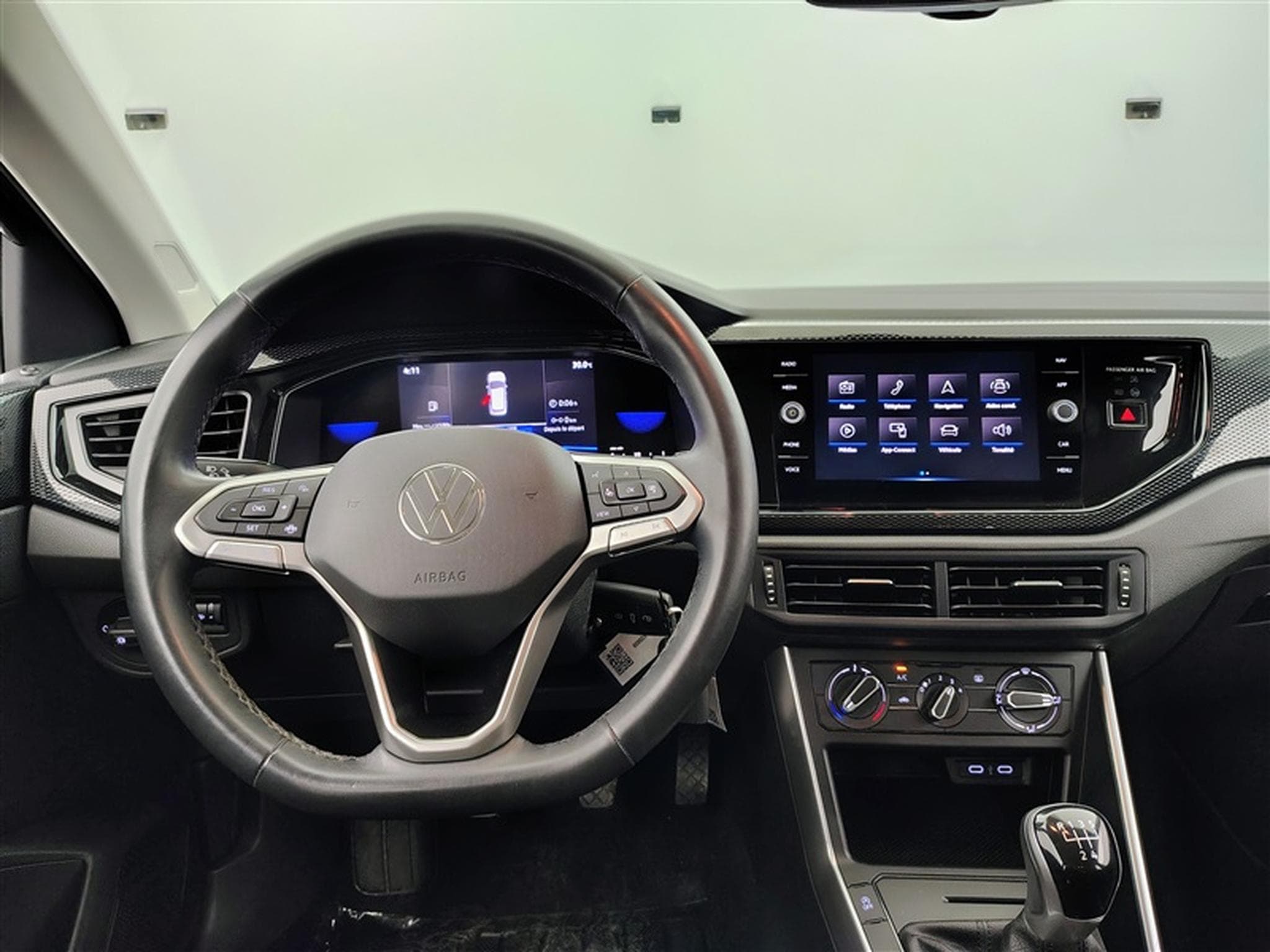 VW Polo 1.0 TSI Life NAVI/LED/PDC (2022) - Photo 9