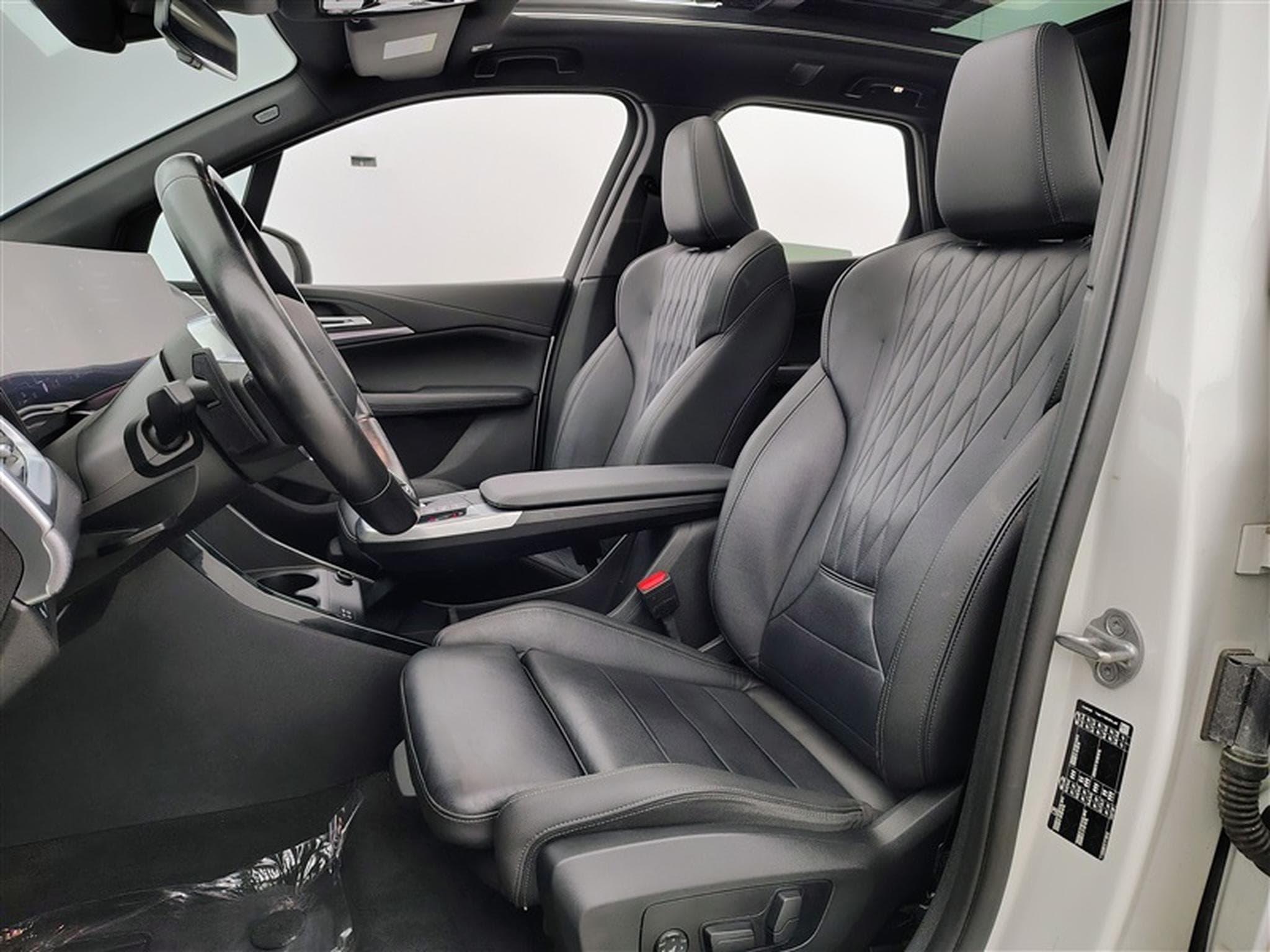 BMW 218 iA Pack M NAVI / FULL LED / CUIR PARTIEL / CAMERA / JA 17 (2023) - Photo 7