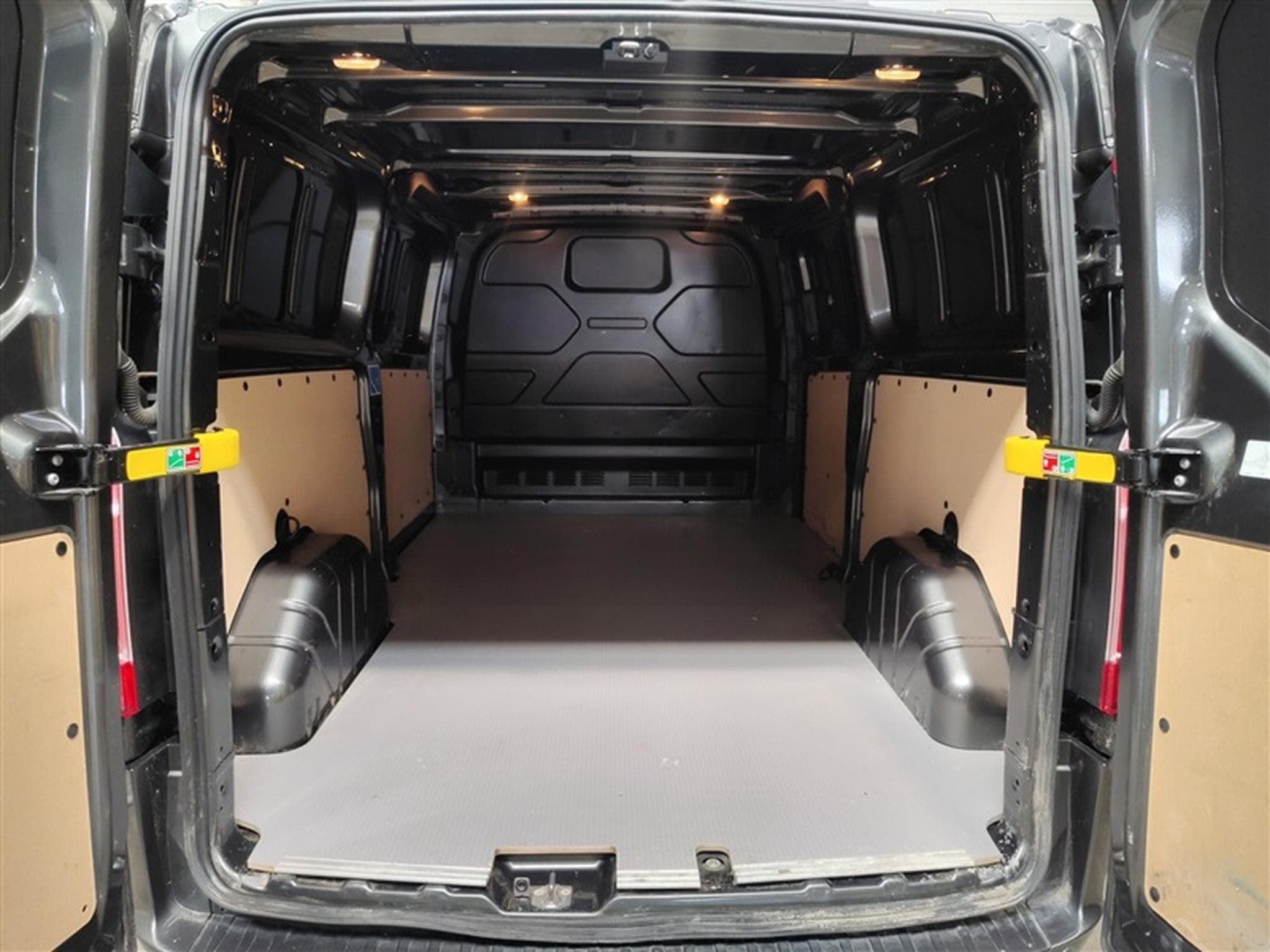 Ford Transit 2.0 TDCi 130Cv L2H1 3PL / CAMERA / CLIM (2023) - Photo 14