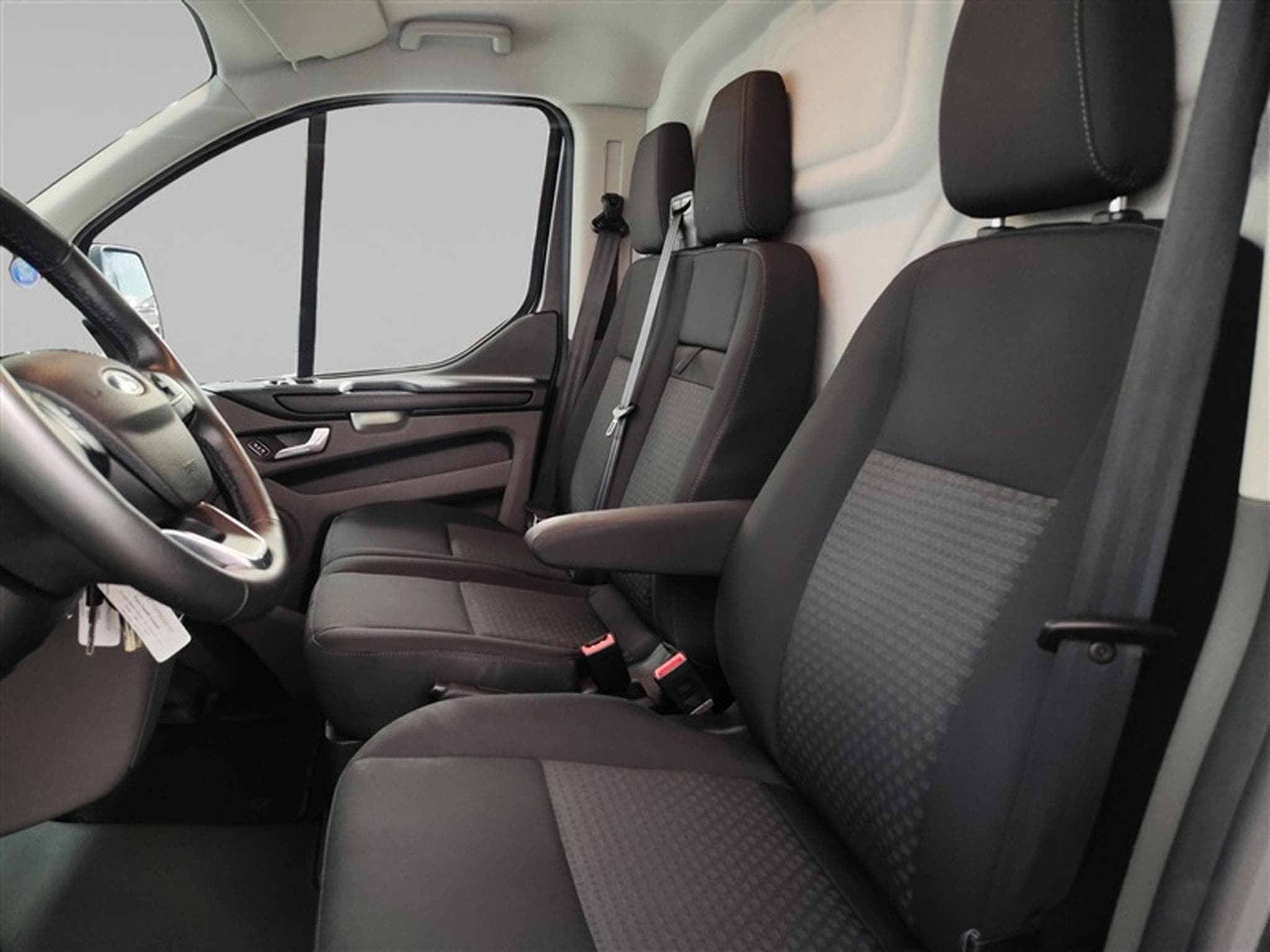 Ford Transit 2.0 TDCi 130Cv L2H1 3PL / CAMERA / CLIM (2023) - Photo 7