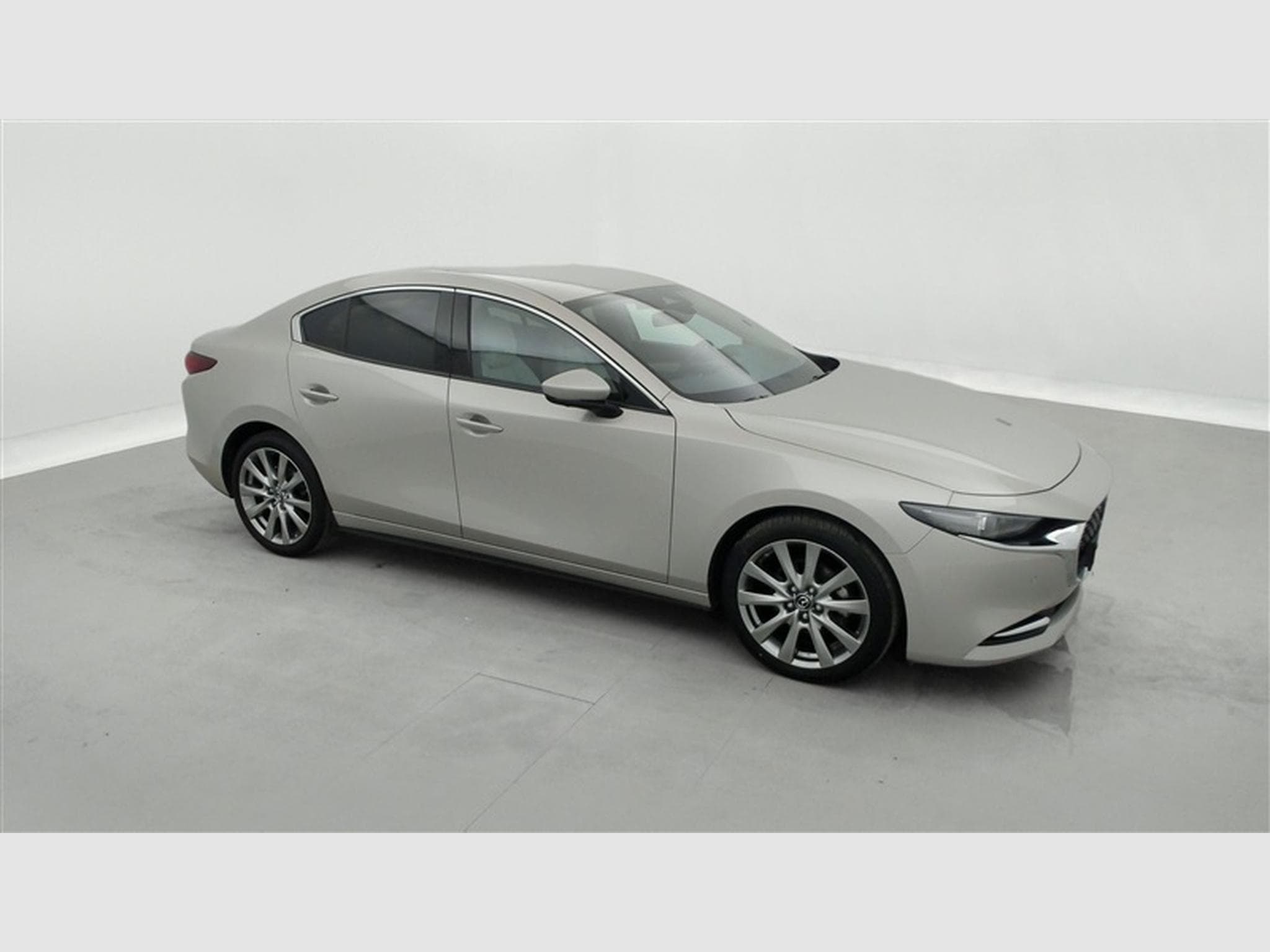 Mazda 3 Hatchback 2.0i e-Skyactiv-G Nagisa (2024) - Foto 24