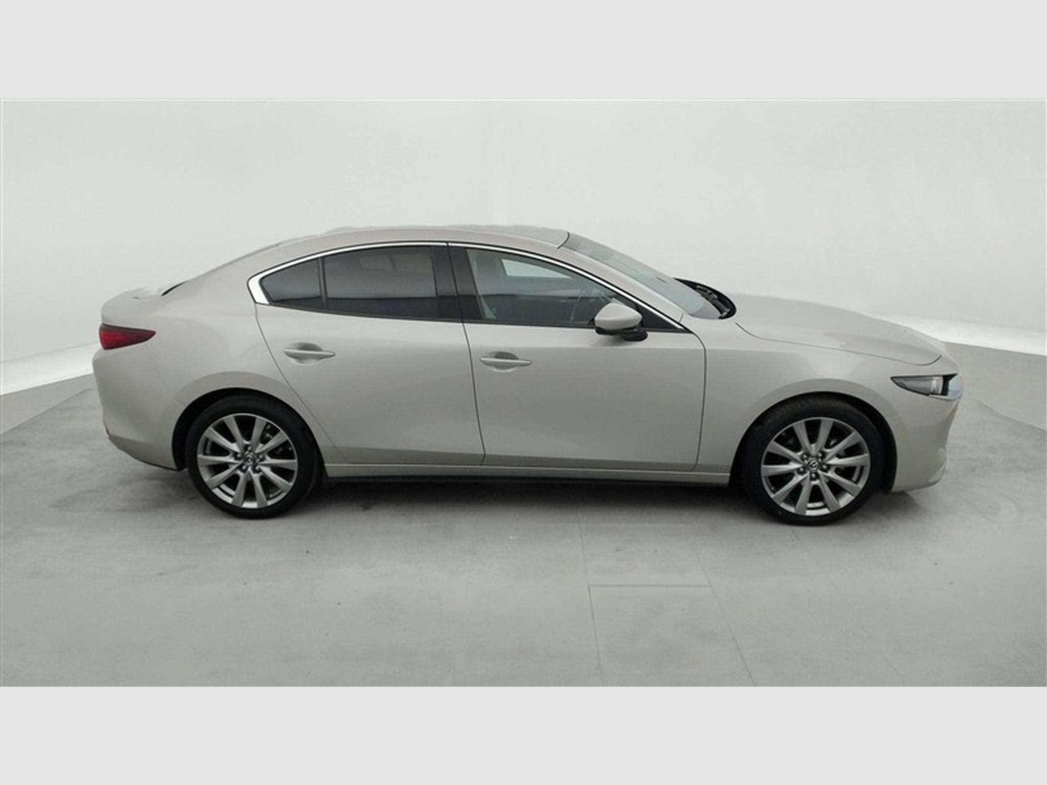 Mazda 3 Hatchback 2.0i e-Skyactiv-G Nagisa (2024) - Foto 25