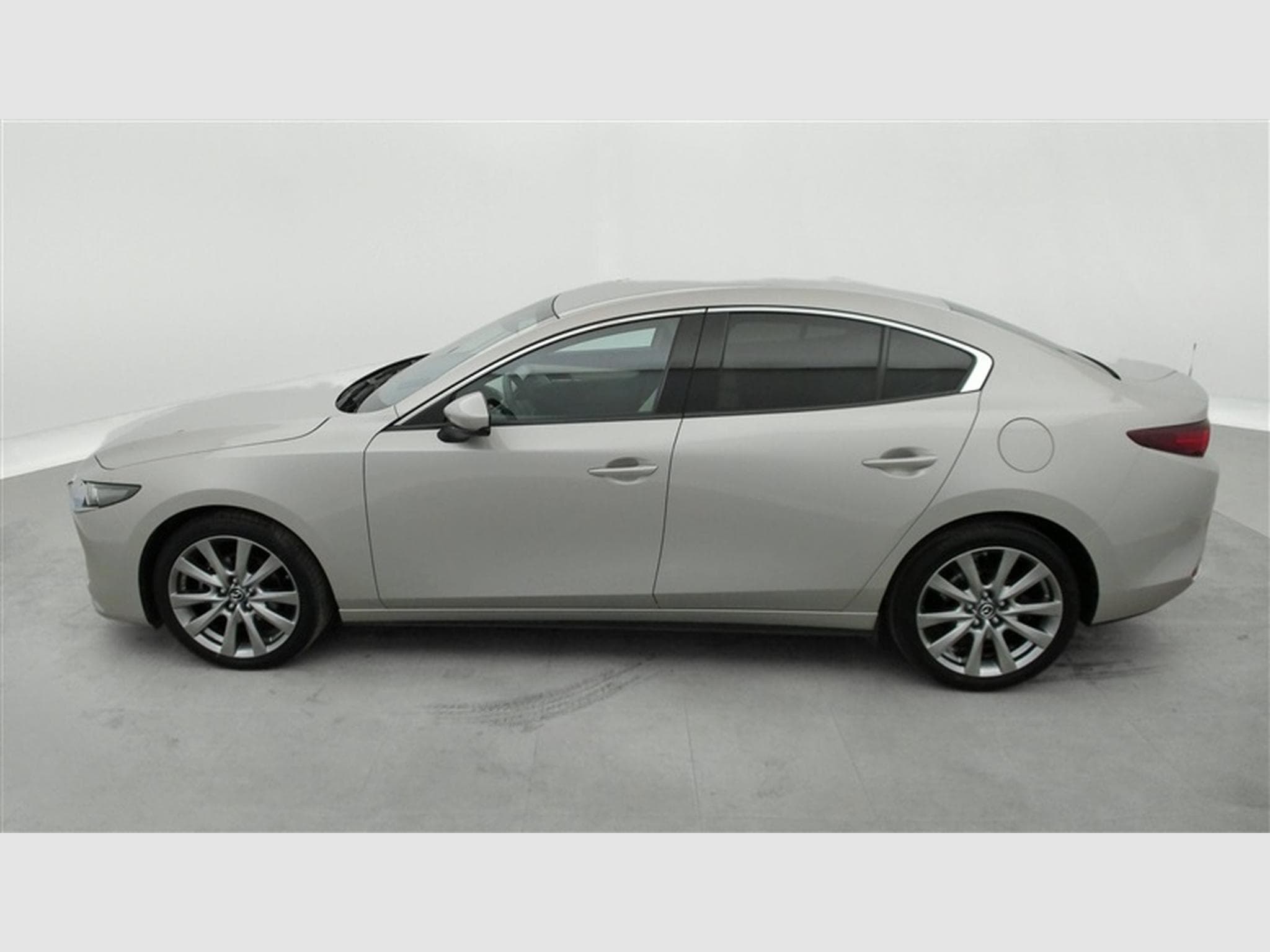 Mazda 3 Hatchback 2.0i e-Skyactiv-G Nagisa (2024) - Foto 3