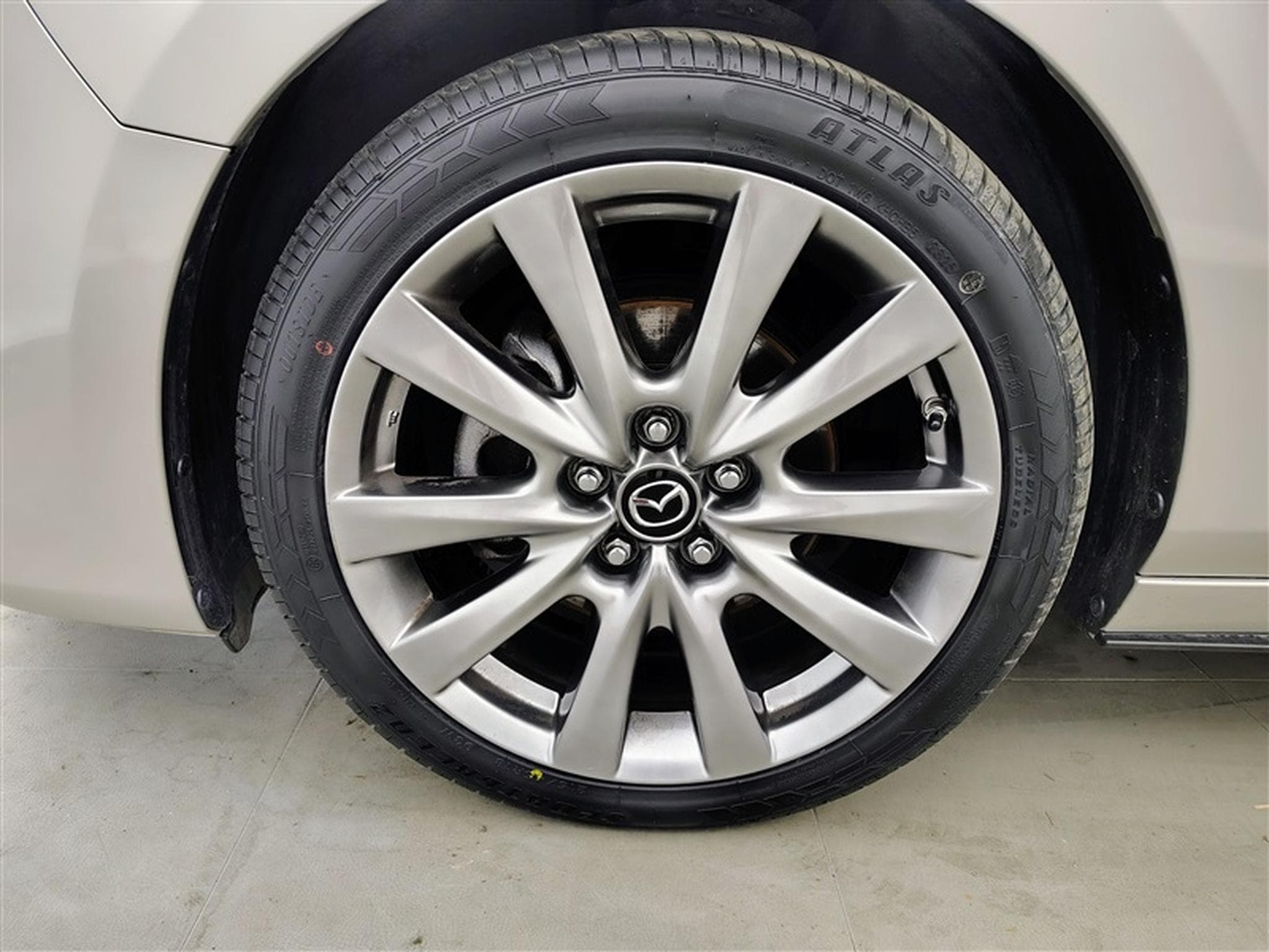 Mazda 3 Hatchback 2.0i e-Skyactiv-G Nagisa (2024) - Foto 6