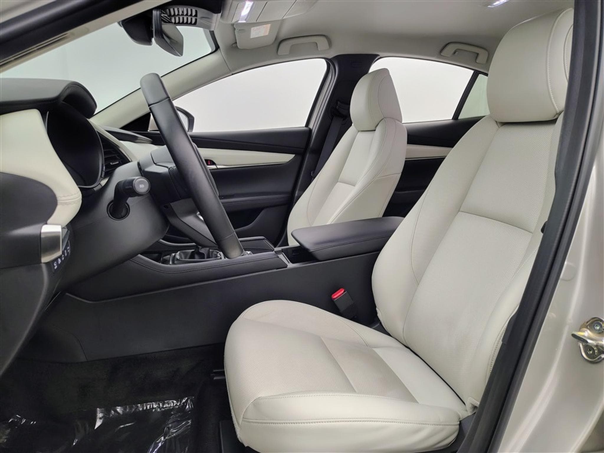 Mazda 3 Hatchback 2.0i e-Skyactiv-G Nagisa (2024) - Foto 7