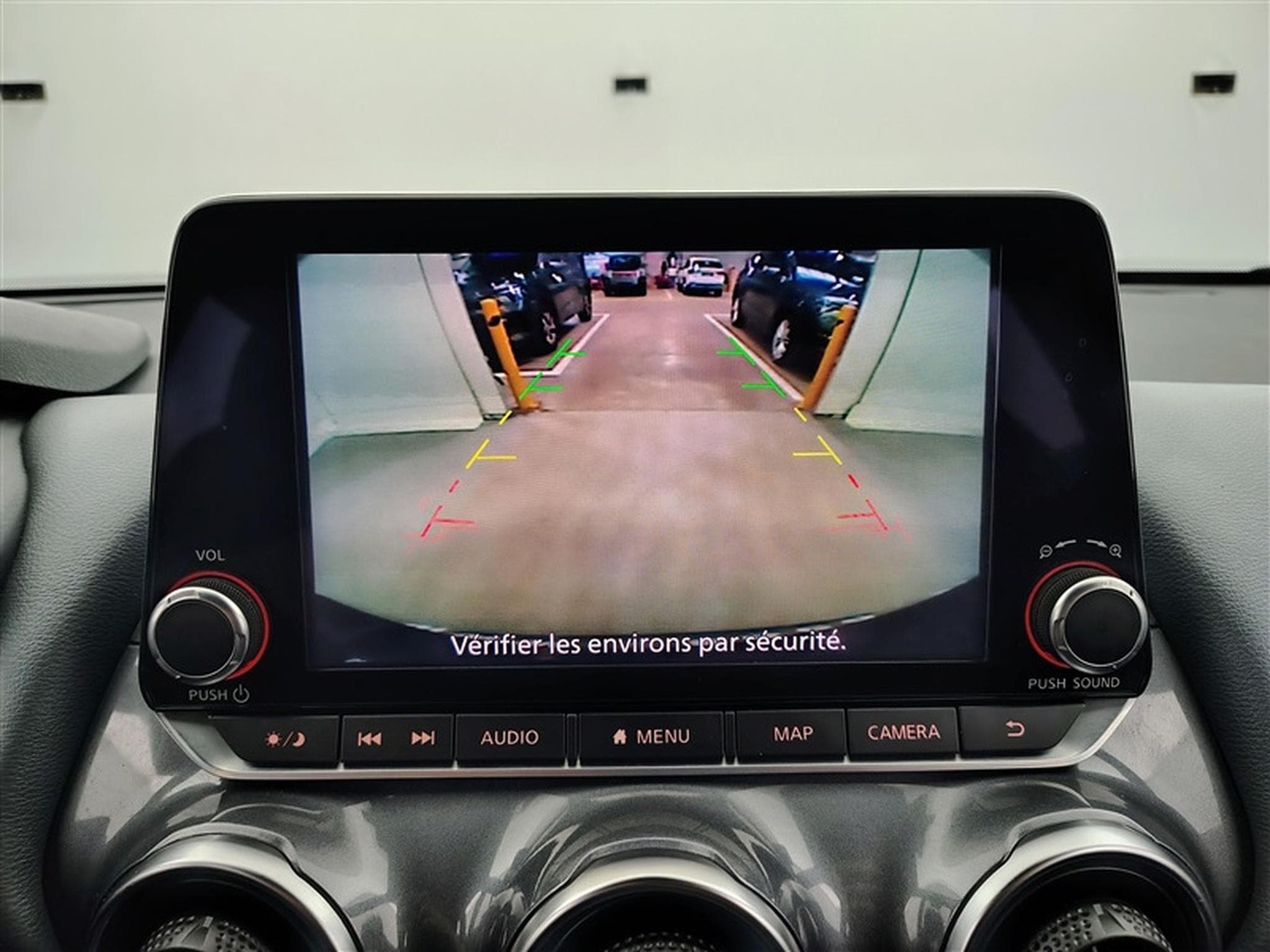 Nissan Juke 1.0 DIG-T 2WD Acenta DCT°NAV°CARPLAY°FULL LED°CAM°PDC°JA17 (2021) - Photo 17