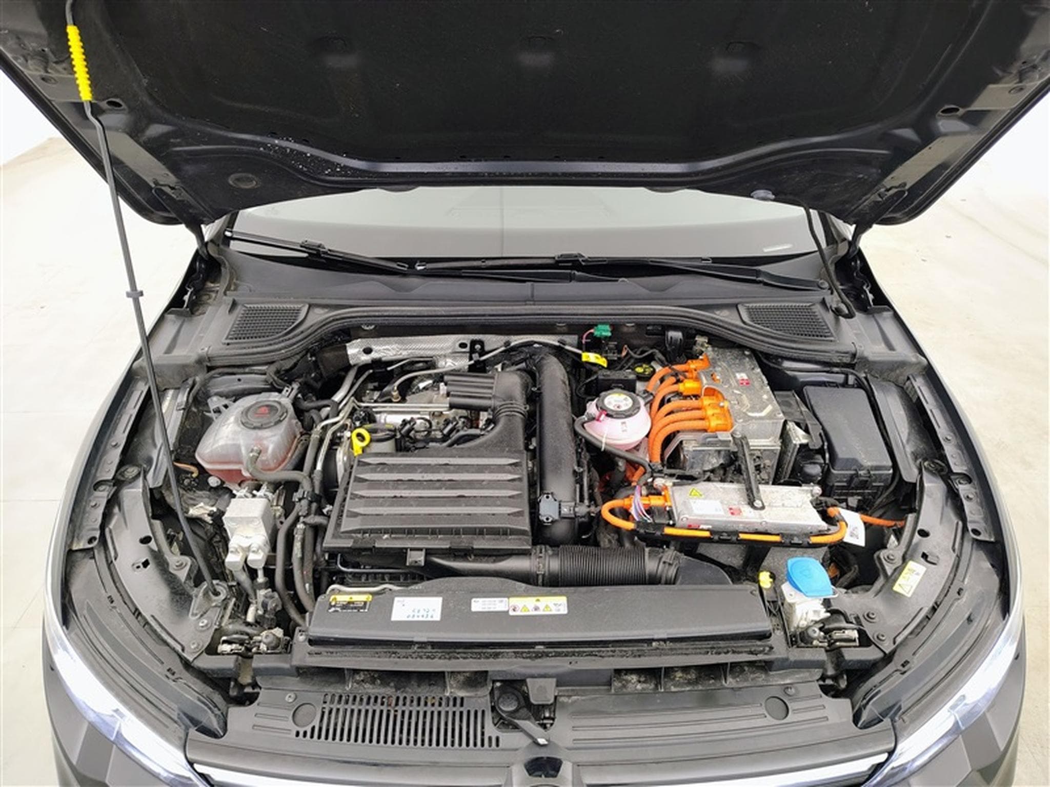 VW Golf 1.4 eHybrid PHEV Style DSG/ALCANTARA/NAVI/FULL LED (2023) - Photo 19
