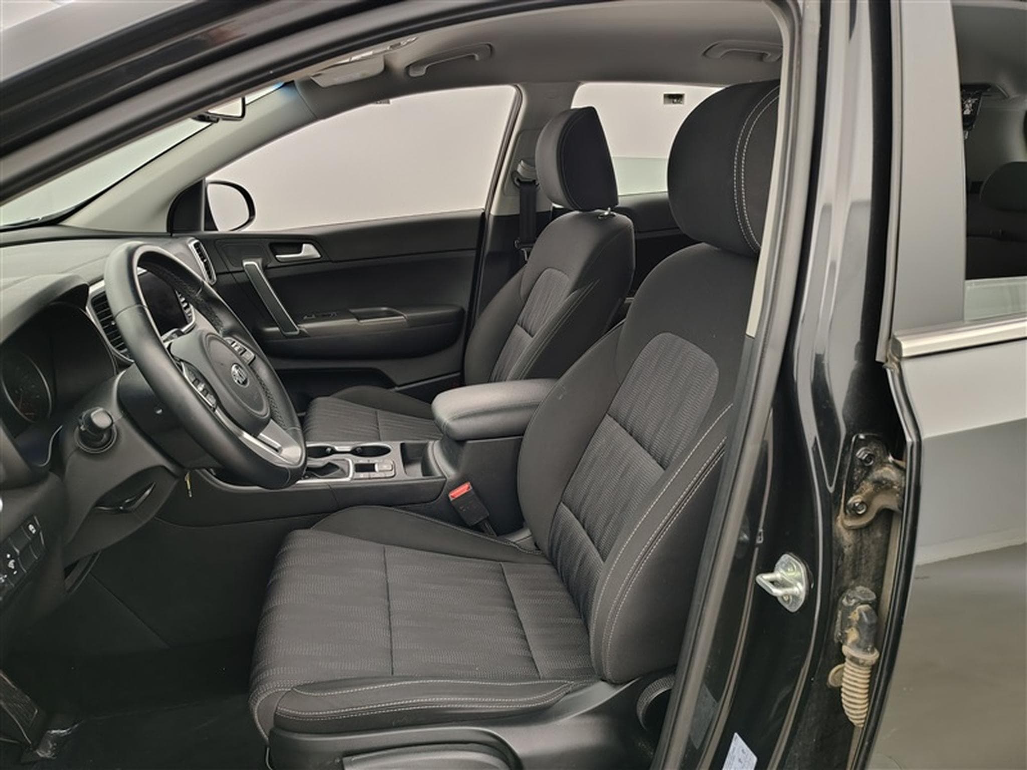 Kia Sportage 1.6 CRDi MHEV More DCT (2021) - Photo 7