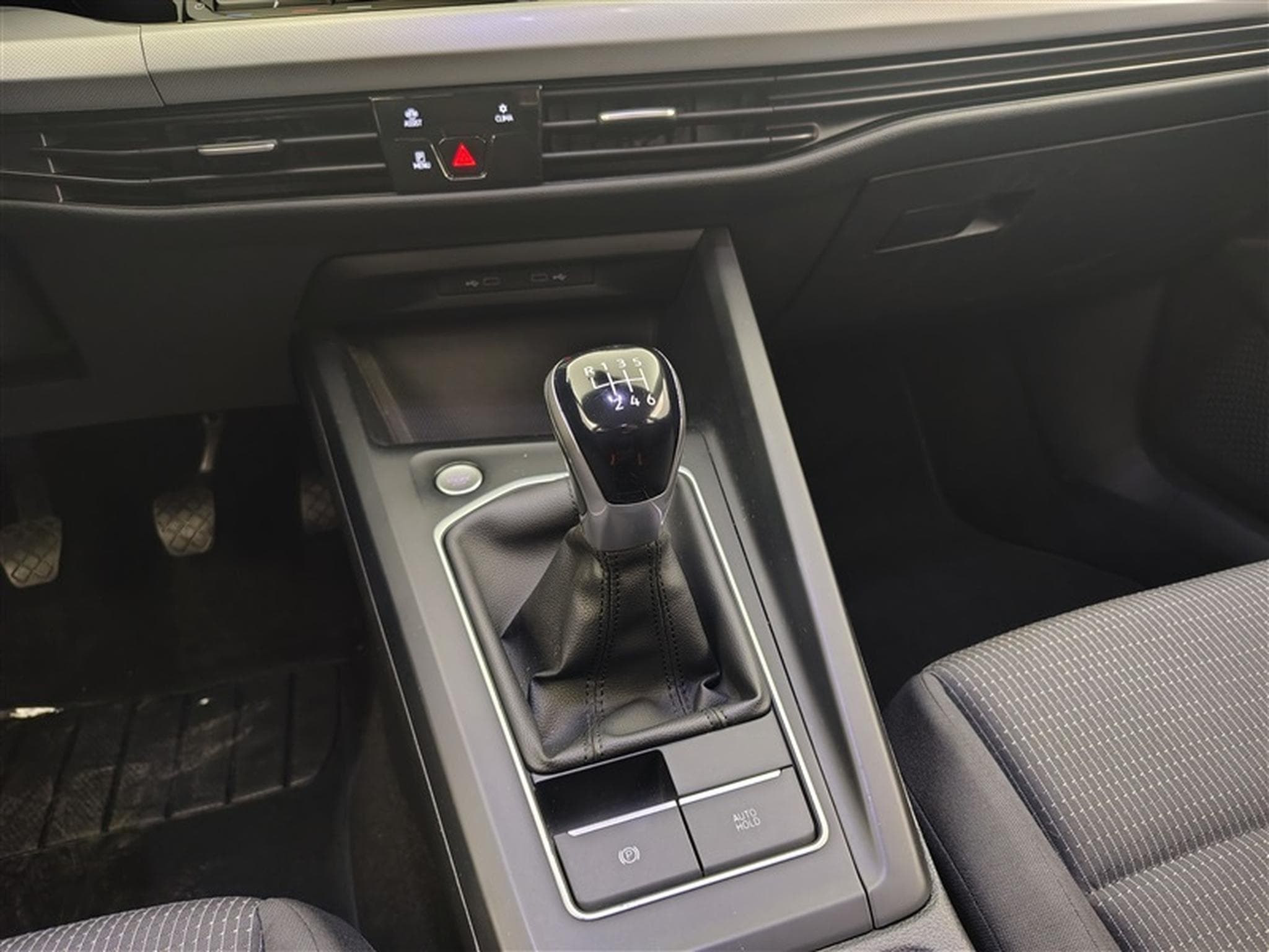 VW Golf 1.0 TSI 110cv Life CARPLAY / FULL LED / PDC AV+AR (2021) - Photo 12