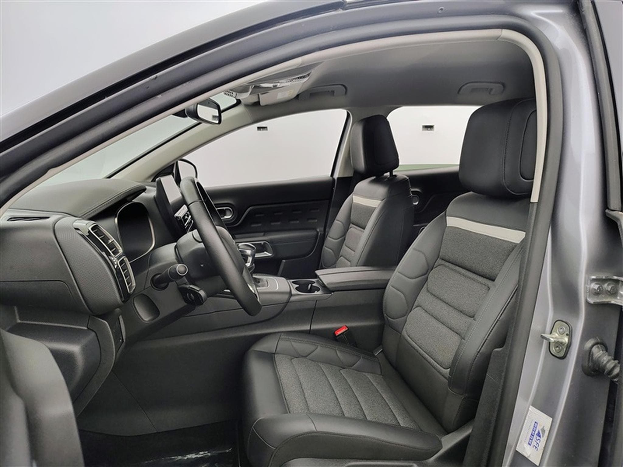 Citroen C5 Aircross 1.2 PureTech 130cv Plus S-CUIR / NAVI / CAMERA / CARPLAY (2024) - Photo 7