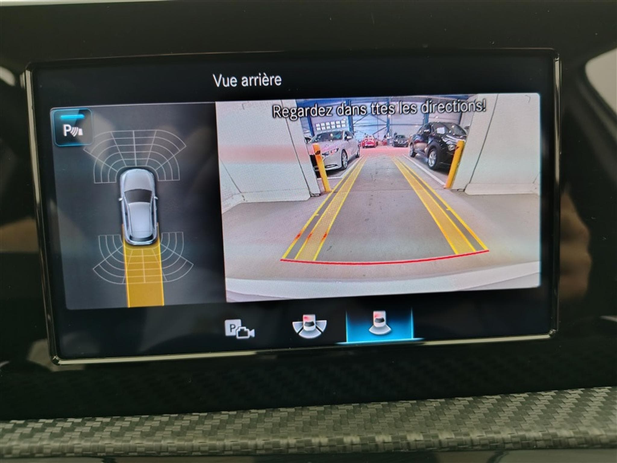 Mercedes A 180 A 180 Business Solution NAVI/JA/PDC (2022) - Photo 18