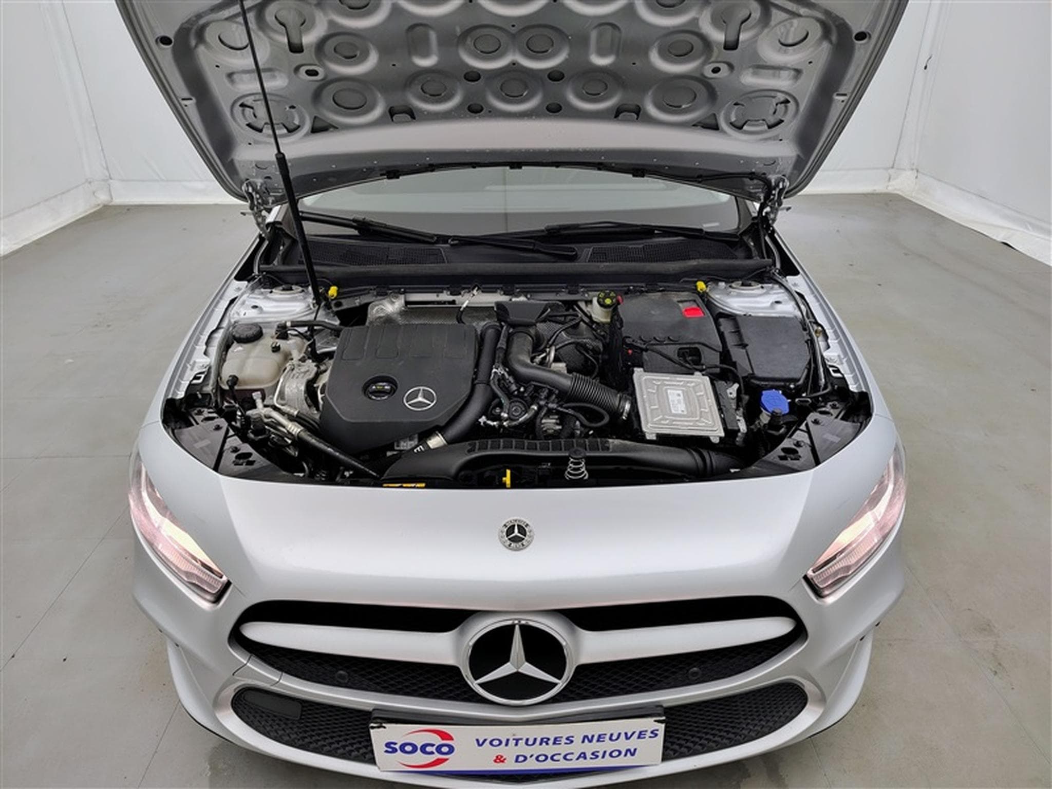 Mercedes A 180 A 180 Business Solution NAVI/JA/PDC (2022) - Photo 19