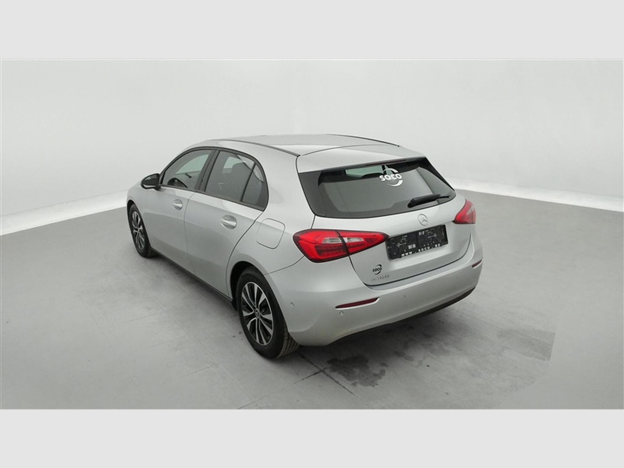 Mercedes A 180 A 180 Business Solution NAVI/JA/PDC (2022) - Photo 2