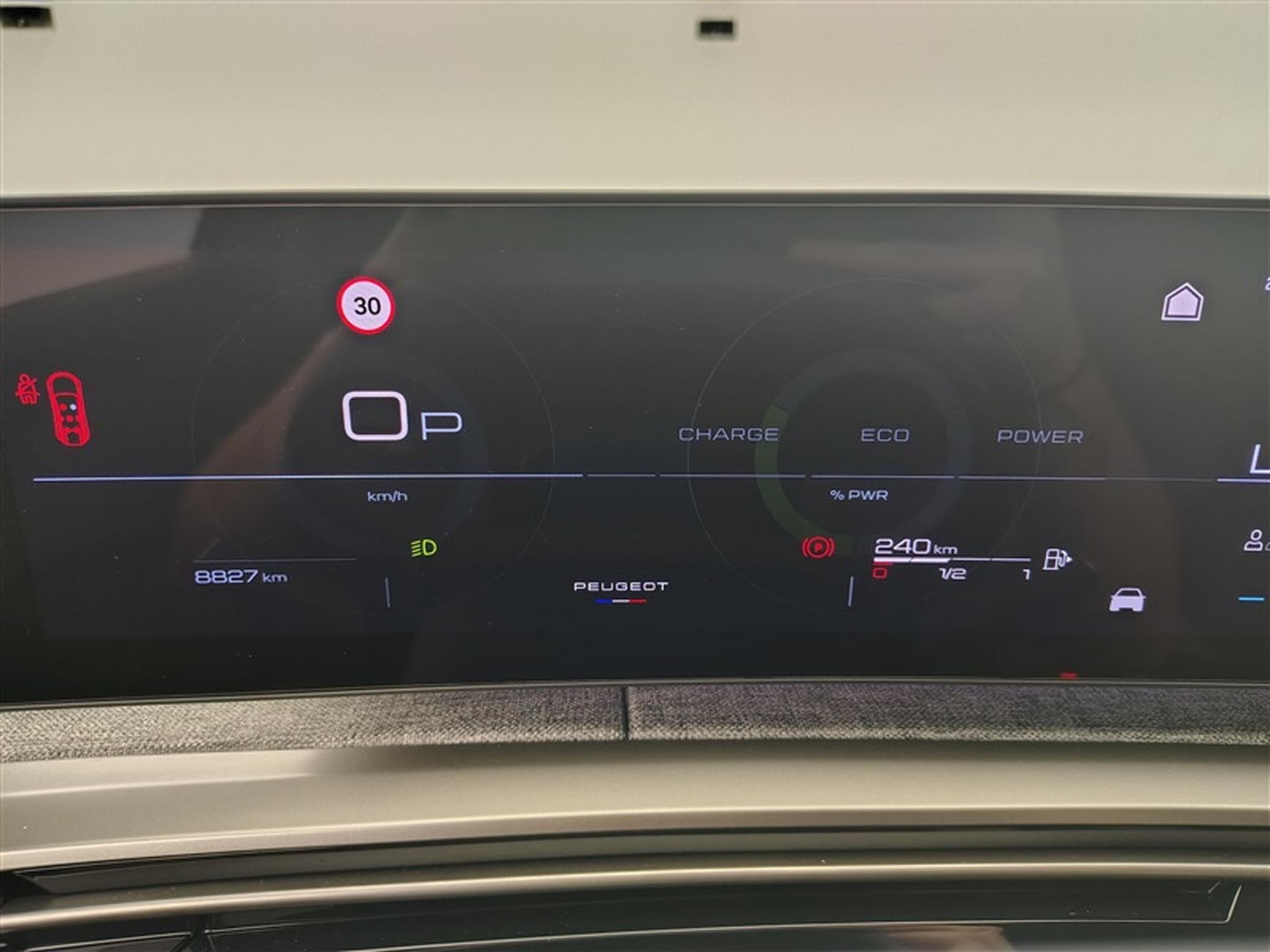 Peugeot 5008 1.2 HYBRID 145cv e-DSC6 Allure 7pl. CARPLAY / FULL LED / CAM (2025) - Photo 10
