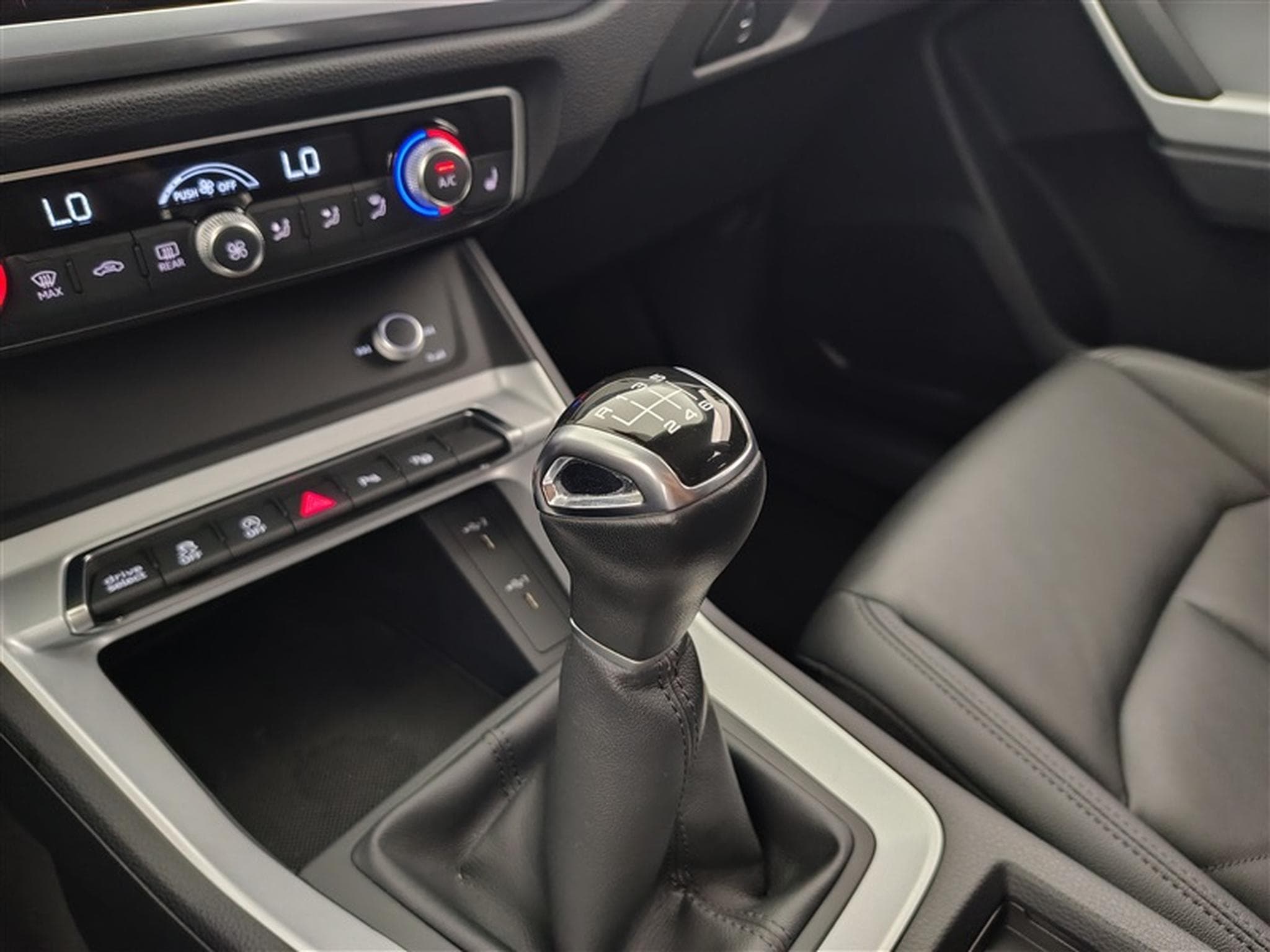 Audi Q3 Sportback 35 TFSI Design CUIR/NAVI/FULL LED/JA18 (2021) - Foto 12