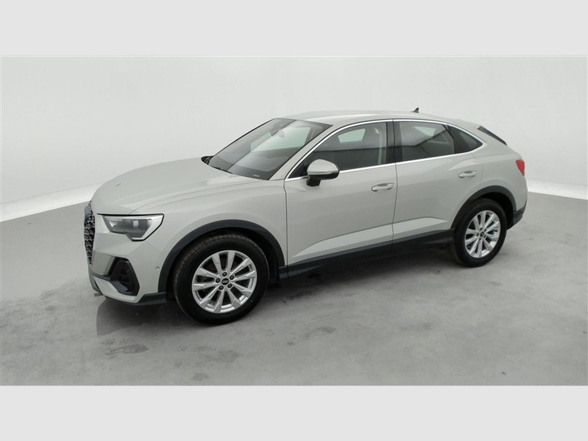 Audi Q3 Sportback 35 TFSI Design CUIR/NAVI/FULL LED/JA18 (2021) - Foto 22