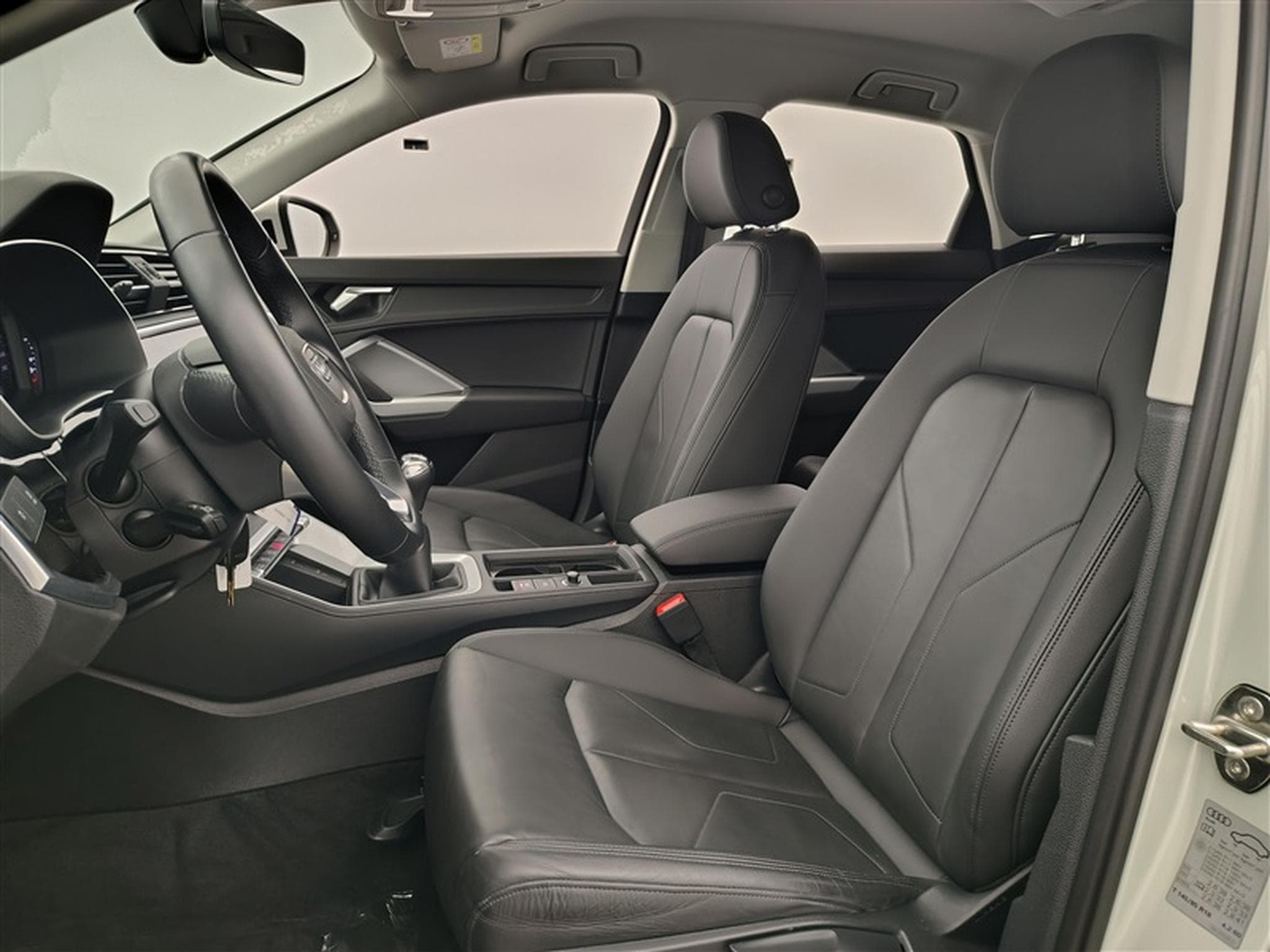 Audi Q3 Sportback 35 TFSI Design CUIR/NAVI/FULL LED/JA18 (2021) - Foto 7