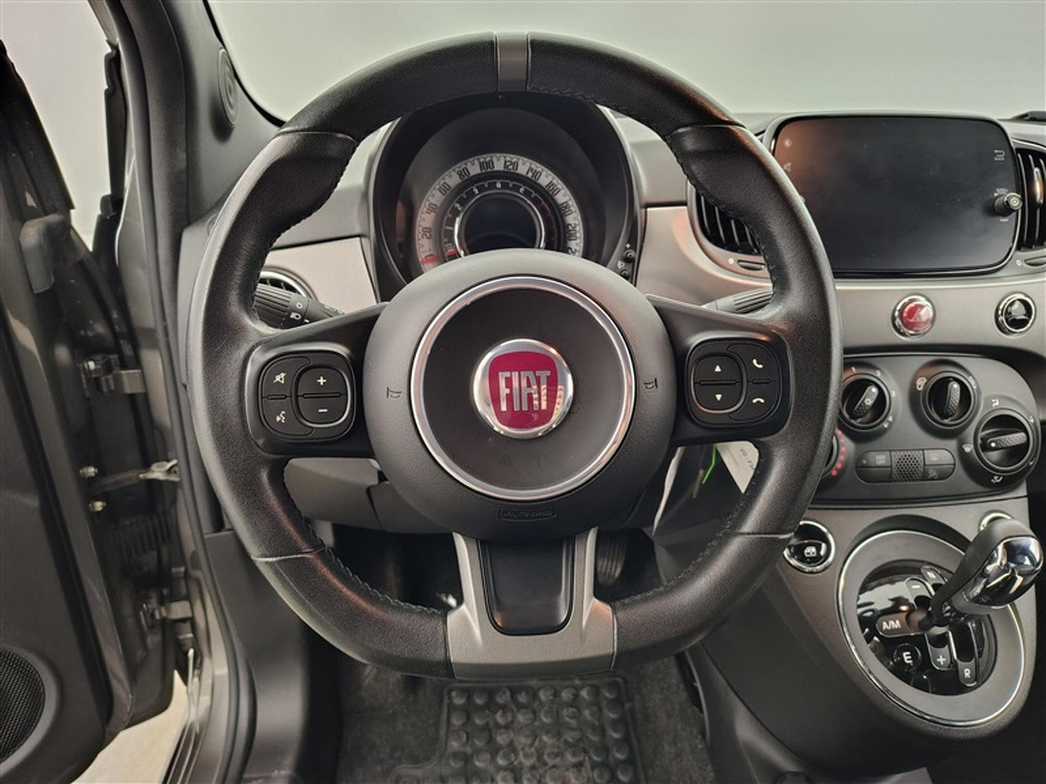 Fiat 500 1.2i Eleganza MTA (2018) - Photo 9