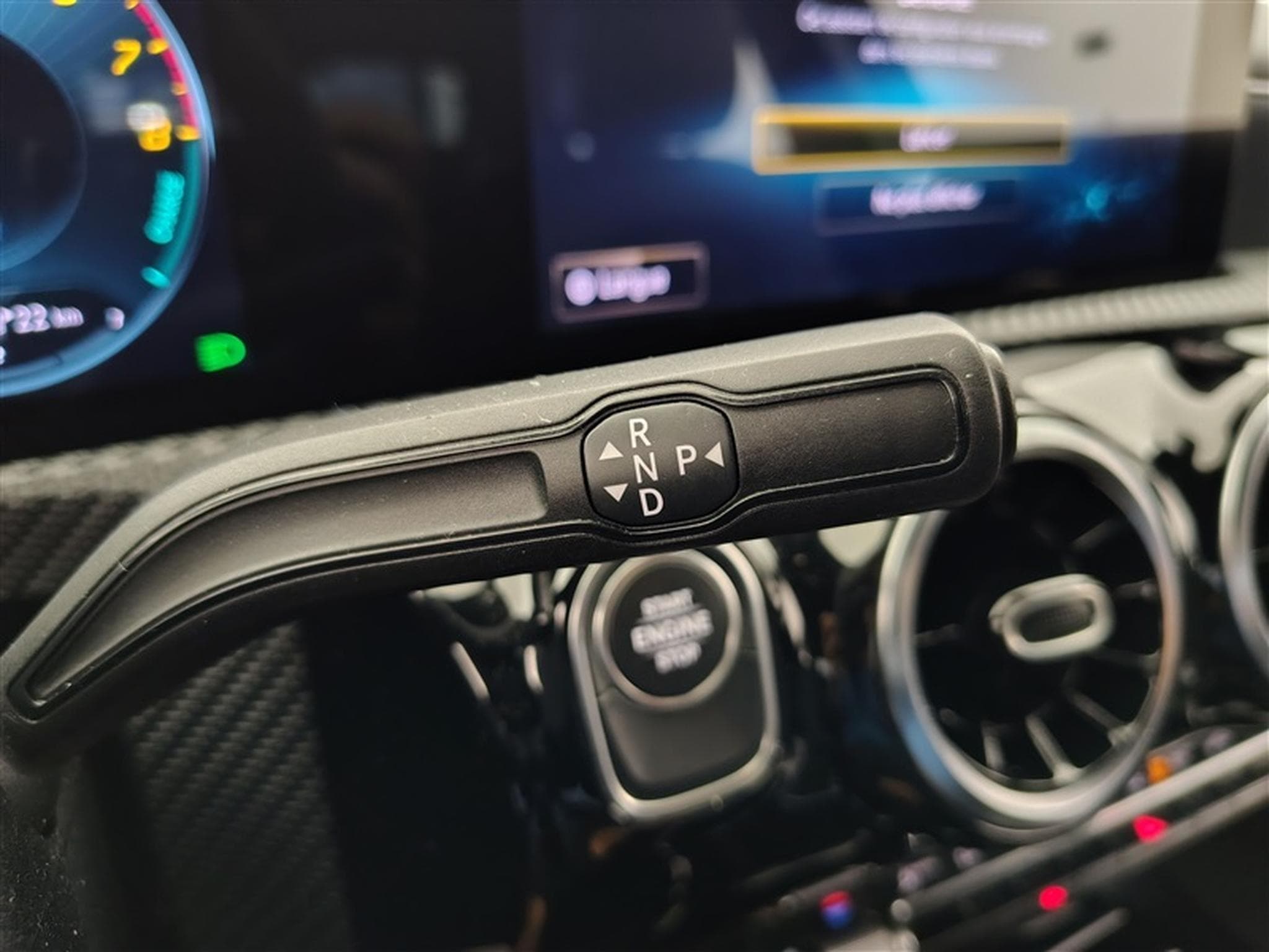 Mercedes A 250 e PHEV Business Solution Navi / Led / PDC av+ar (2021) - Photo 12