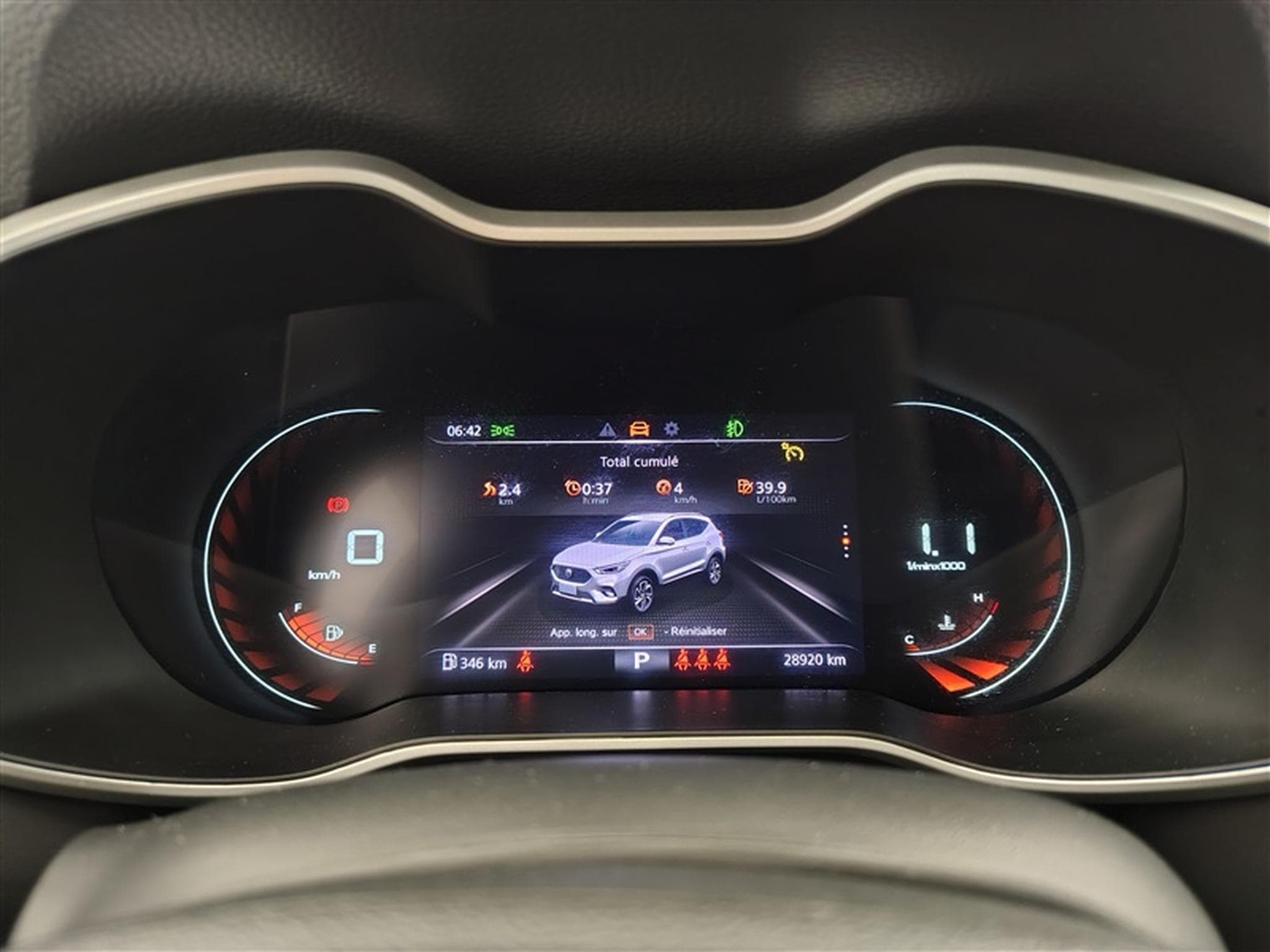 MG ZS 1.0 T-GDi 110cv AUTO Luxury NAVI / FULL LED / CUIR / CAMERA (2024) - Photo 10