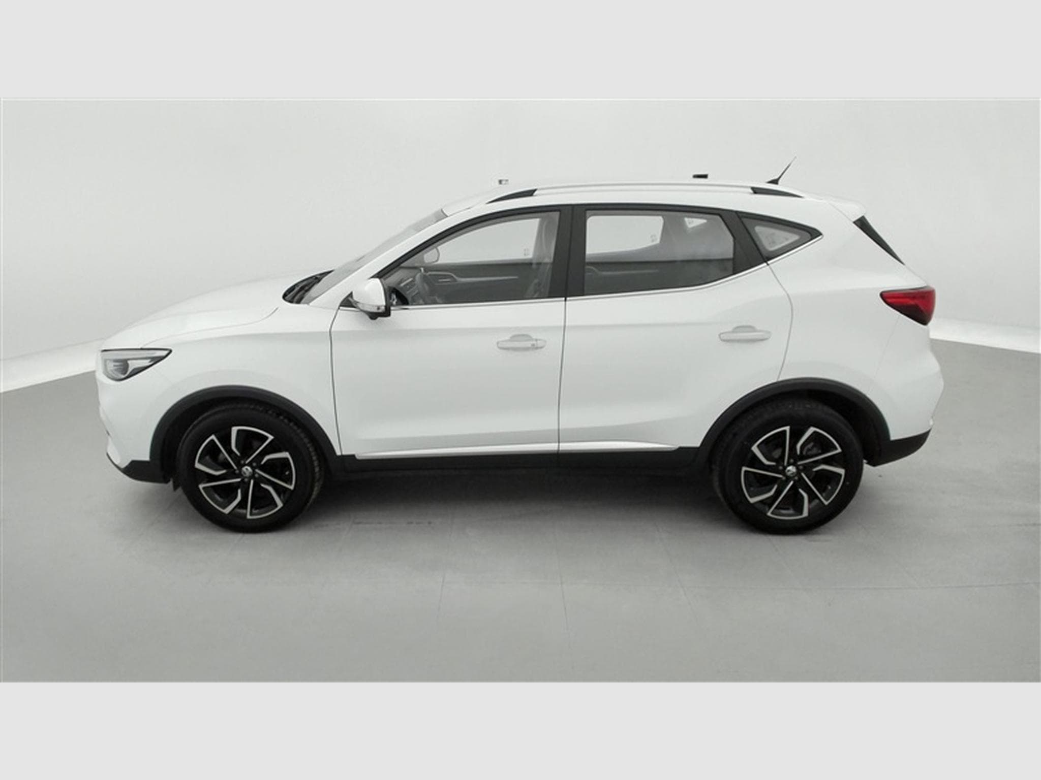 MG ZS 1.0 T-GDi 110cv AUTO Luxury NAVI / FULL LED / CUIR / CAMERA (2024) - Photo 3