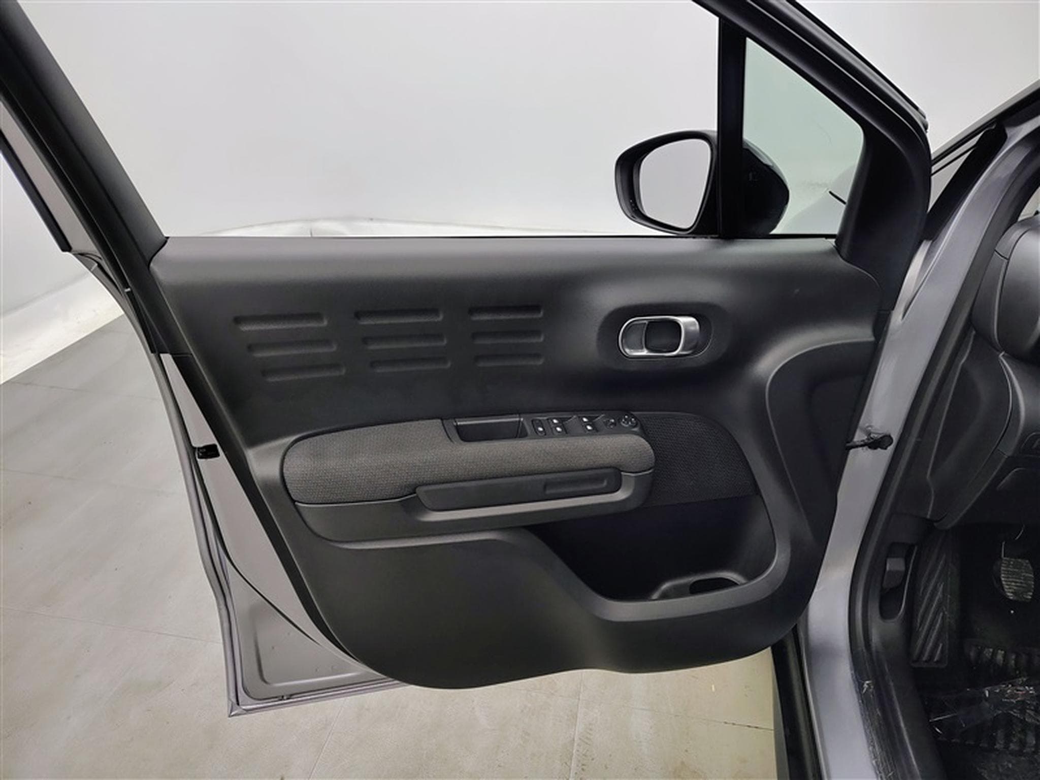 Citroen C3 Aircross 1.2 PureTech 110cv Feel NAVI / FULL LED / PDC AR (2022) - Photo 16